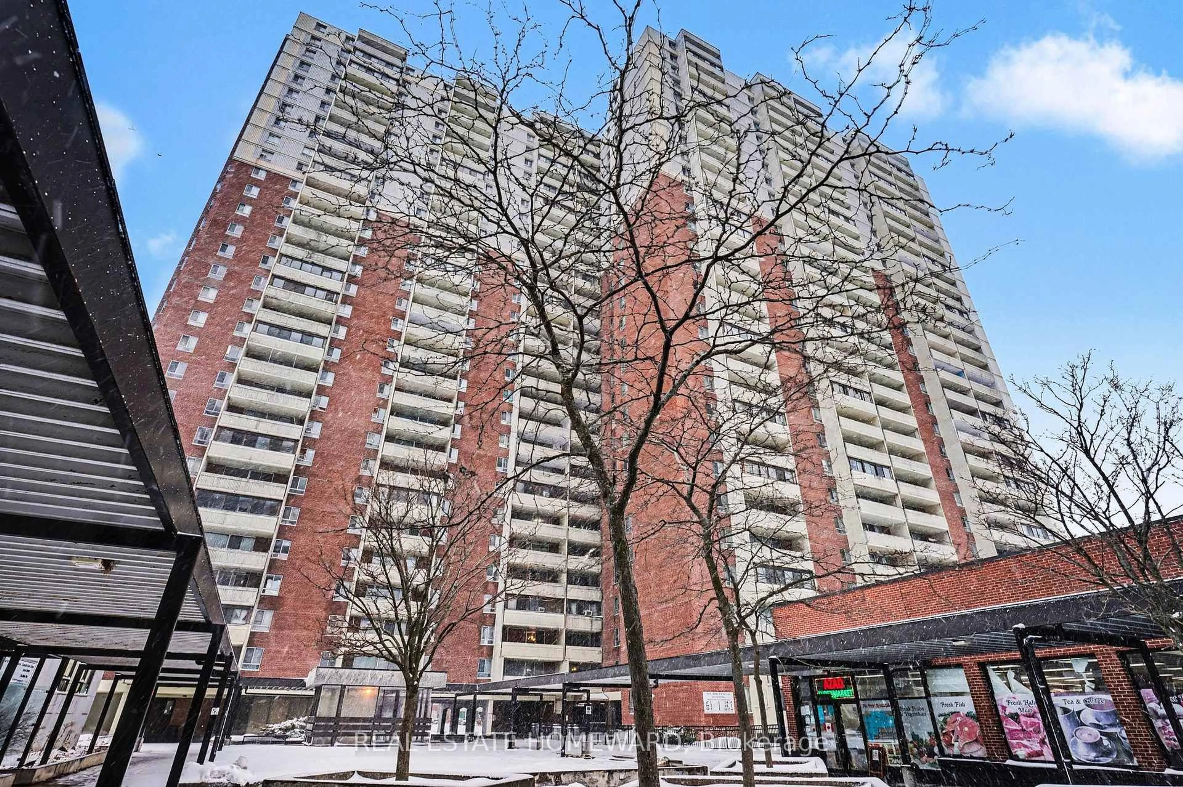 Patio, street for 5 Massey Sq #1503, Toronto Ontario M4C 5L6