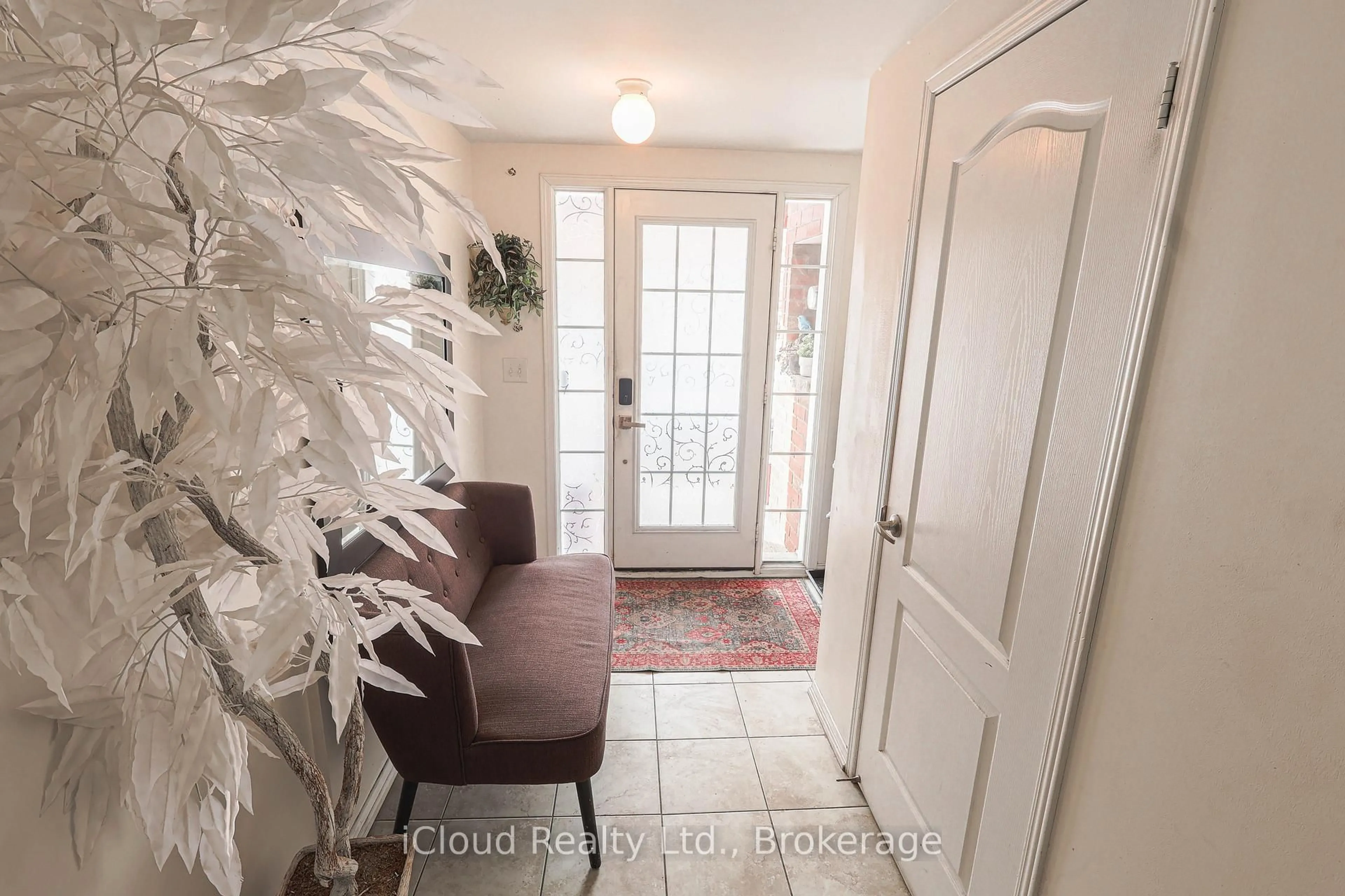 Indoor entryway for 55 Maidstone Way, Whitby Ontario L1R 0L7