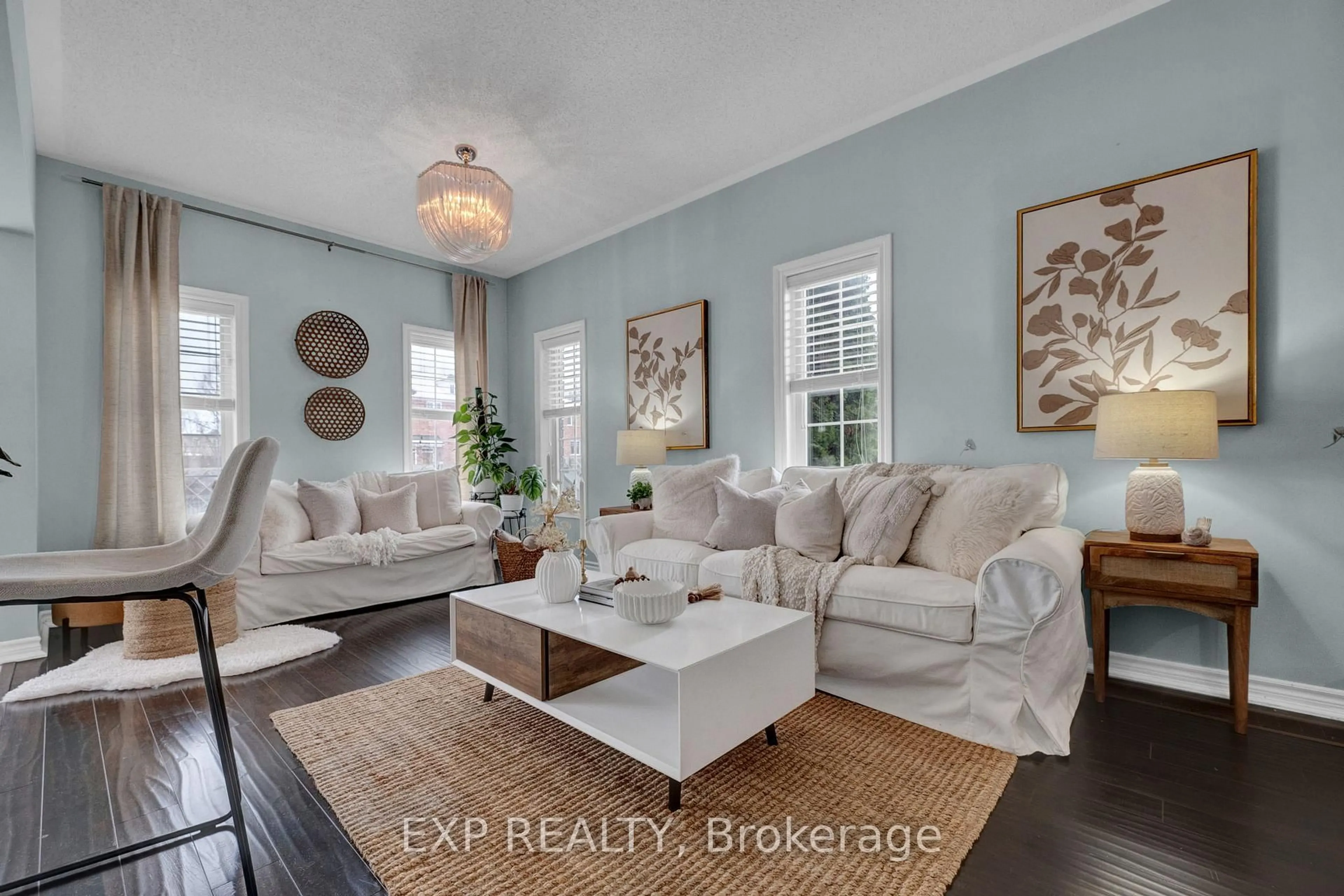 Living room with furniture, unknown for 34 Taft Pl, Clarington Ontario L1C 5M6