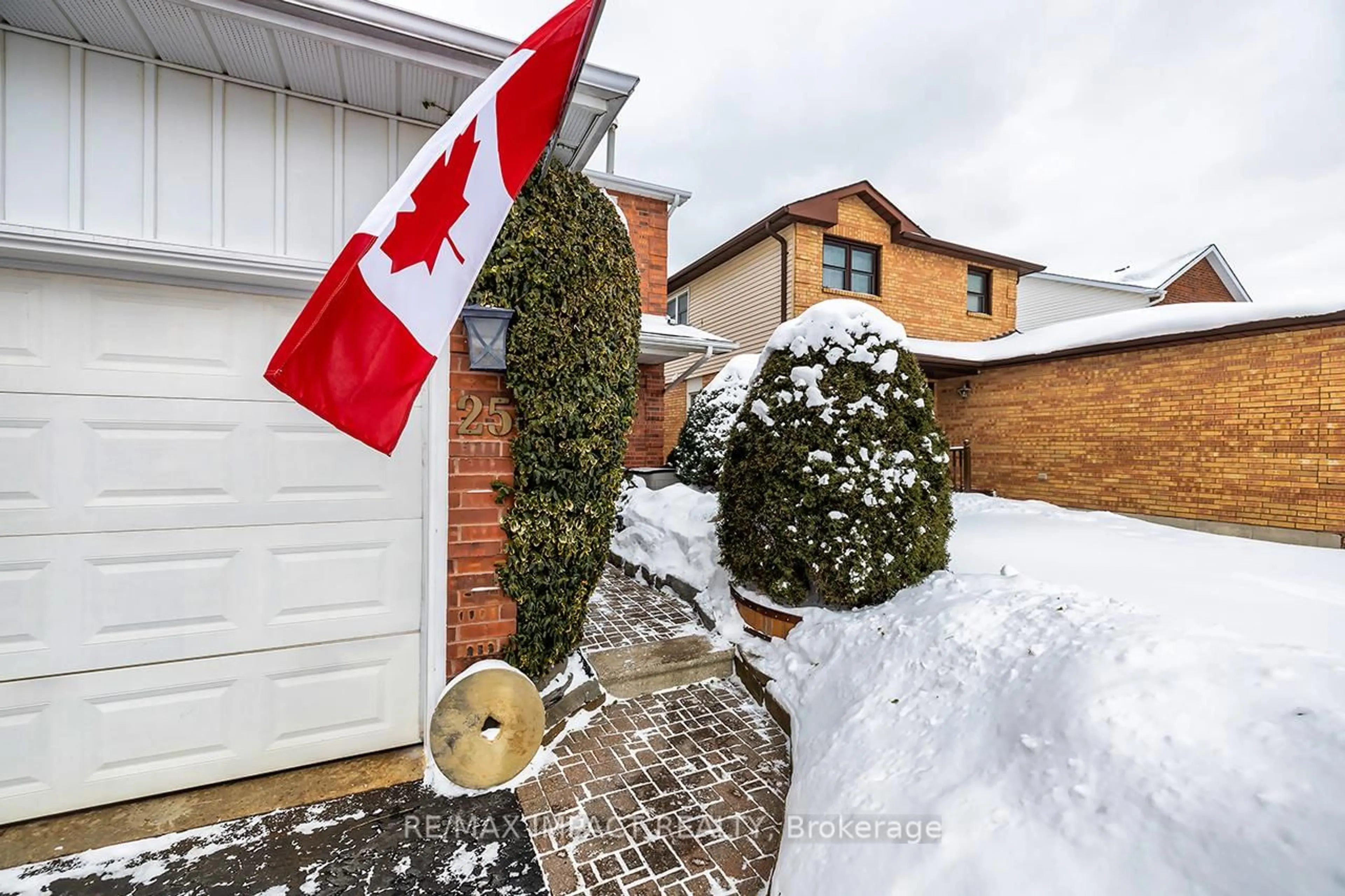 Unknown for 25 Soper Creek Dr, Clarington Ontario L1C 4G3