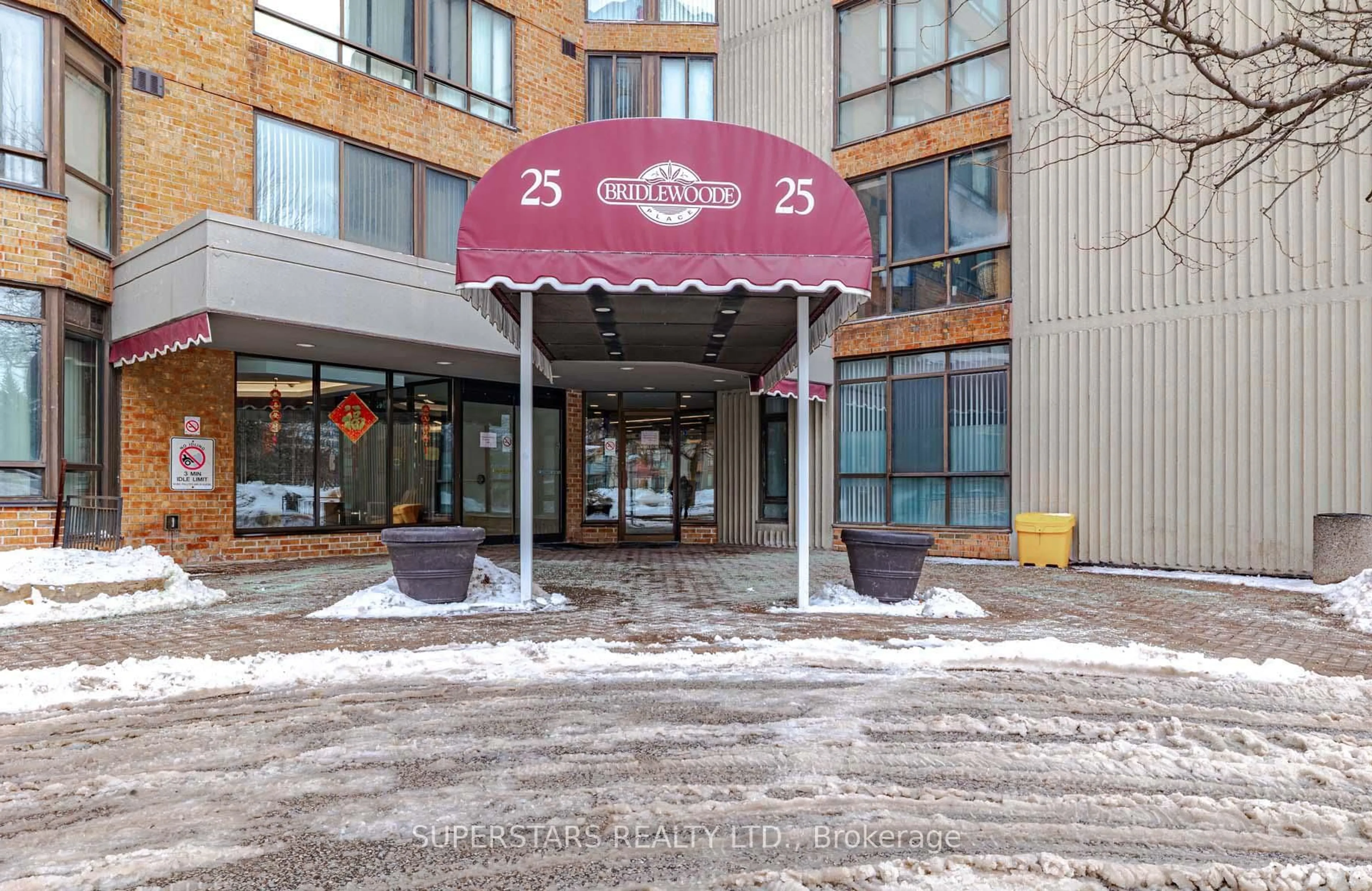 Indoor foyer for 25 Bamburgh Circ #1929, Toronto Ontario M1W 3W2