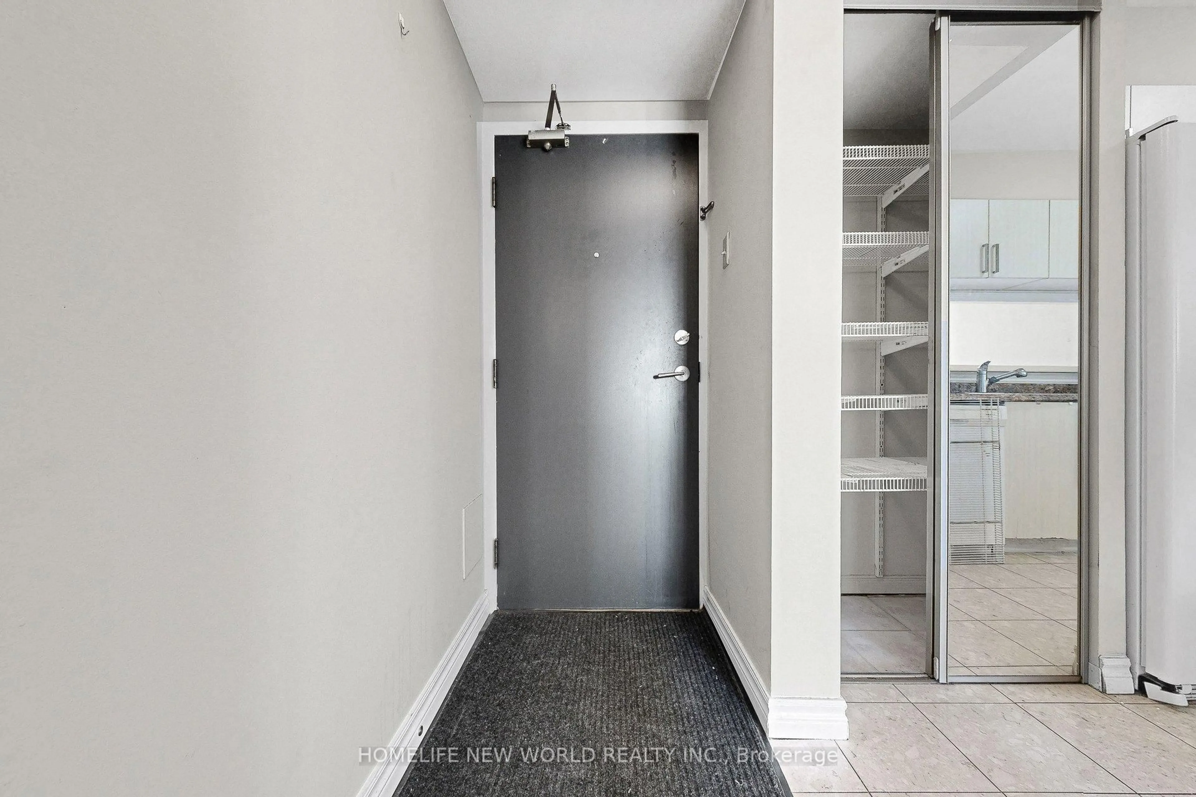 Indoor entryway for 1665 Pickering Pkwy #712, Pickering Ontario L1V 6L4