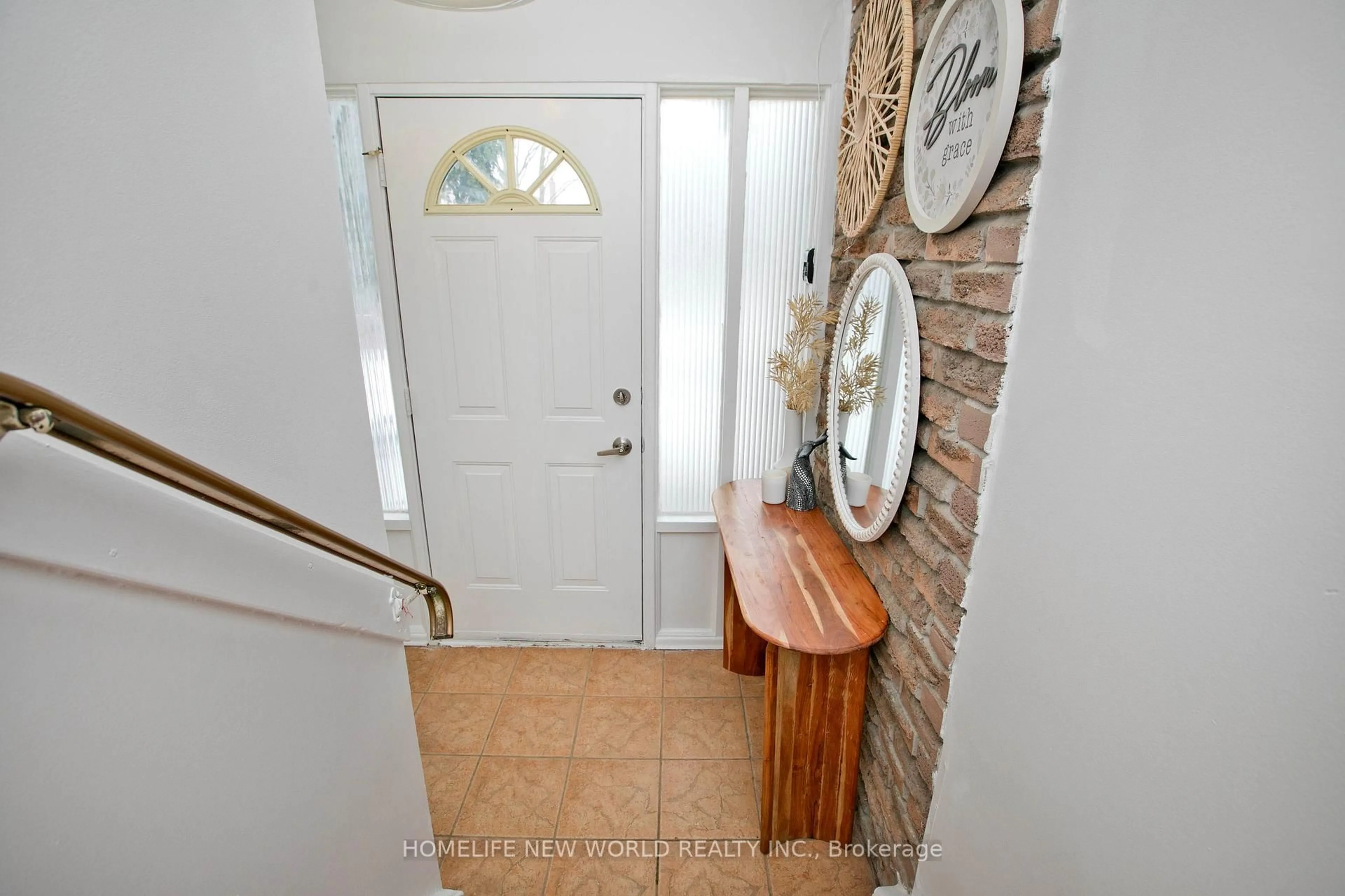 Indoor entryway for 81 Brookmill Blvd #66, Toronto Ontario M1W 2L5