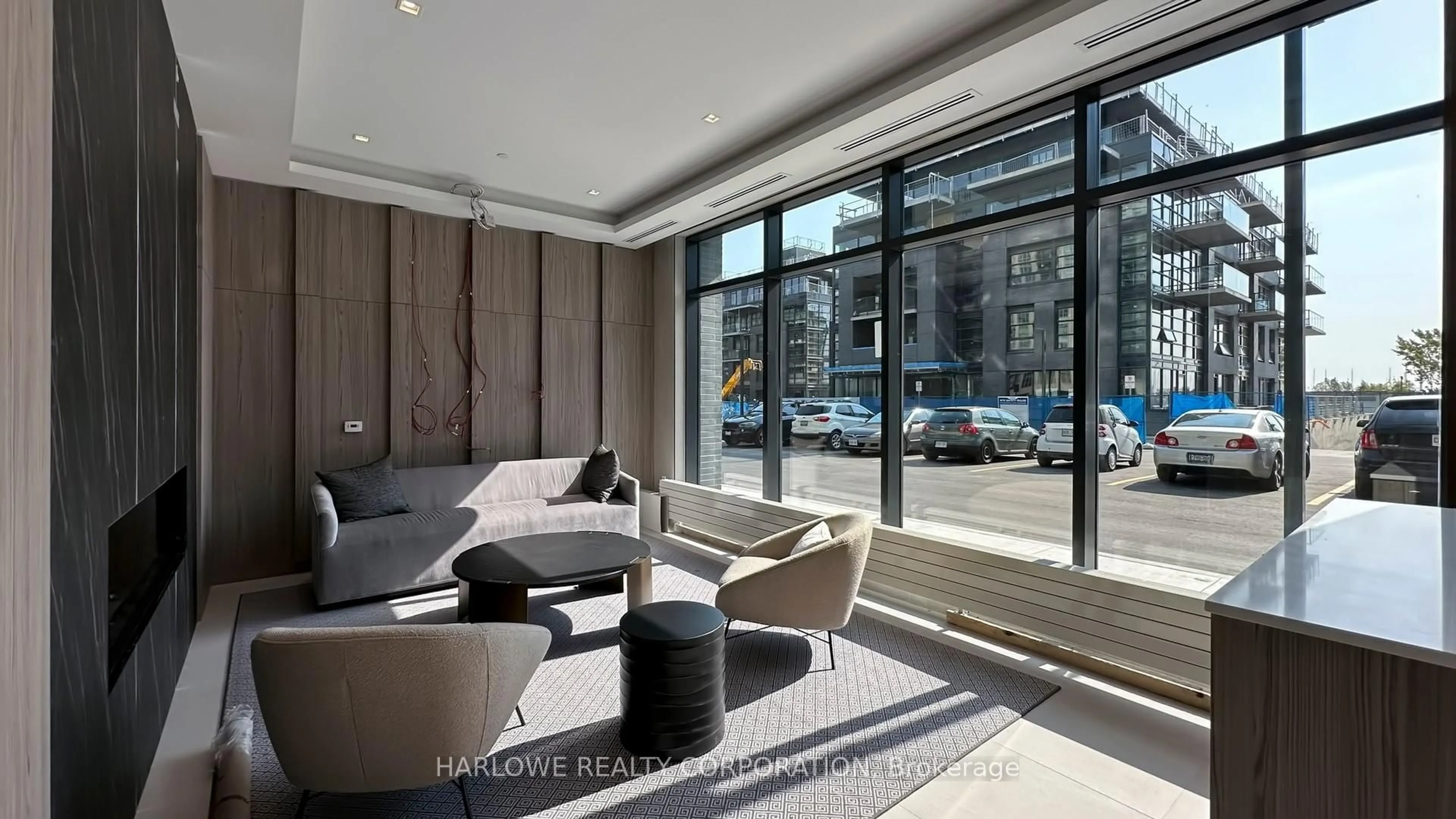 Unknown for 1606 Charles St #403 A, Whitby Ontario L1N 0P1