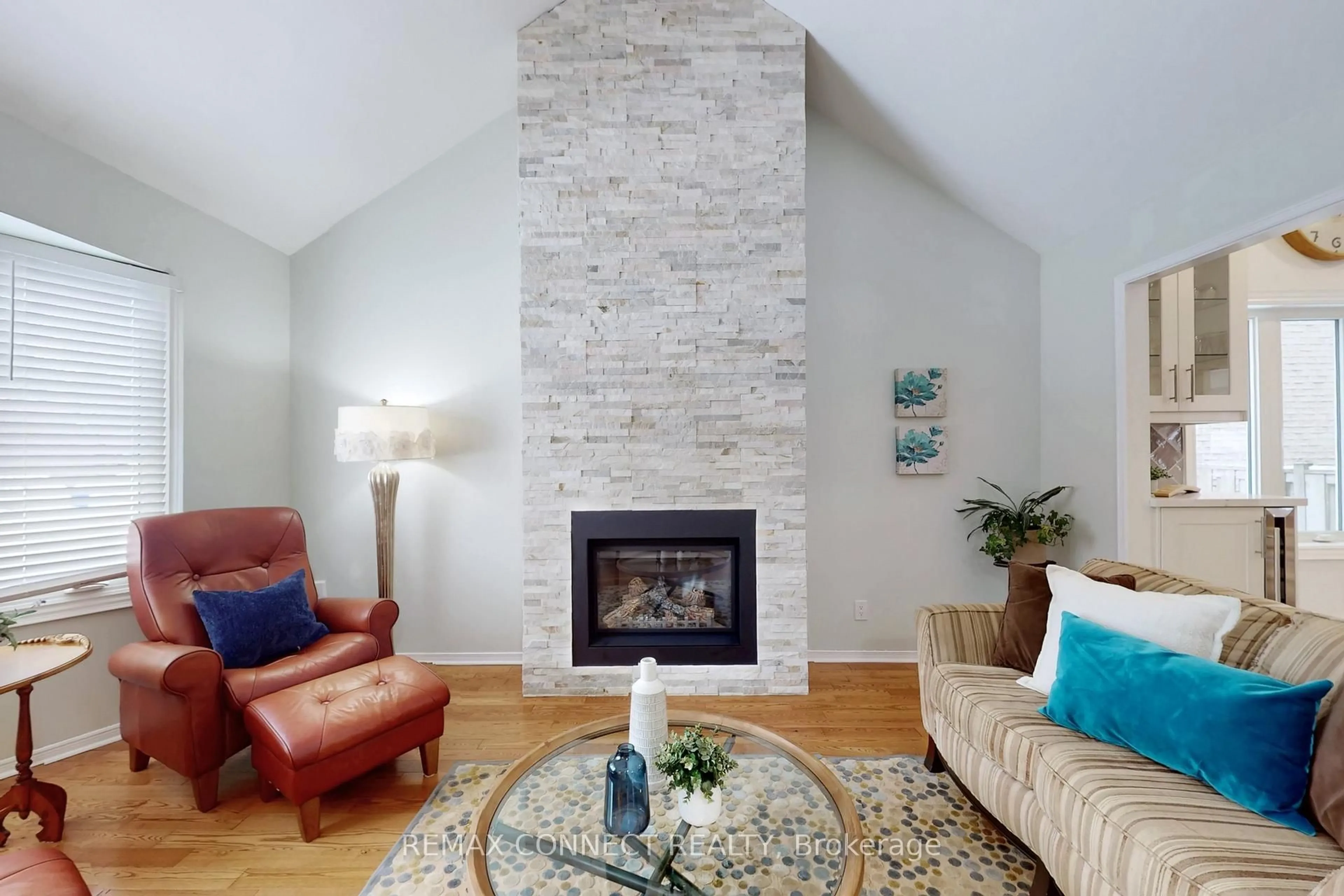 Living room with furniture, unknown for 20 Beaumont Dr, Ajax Ontario L1T 1R8