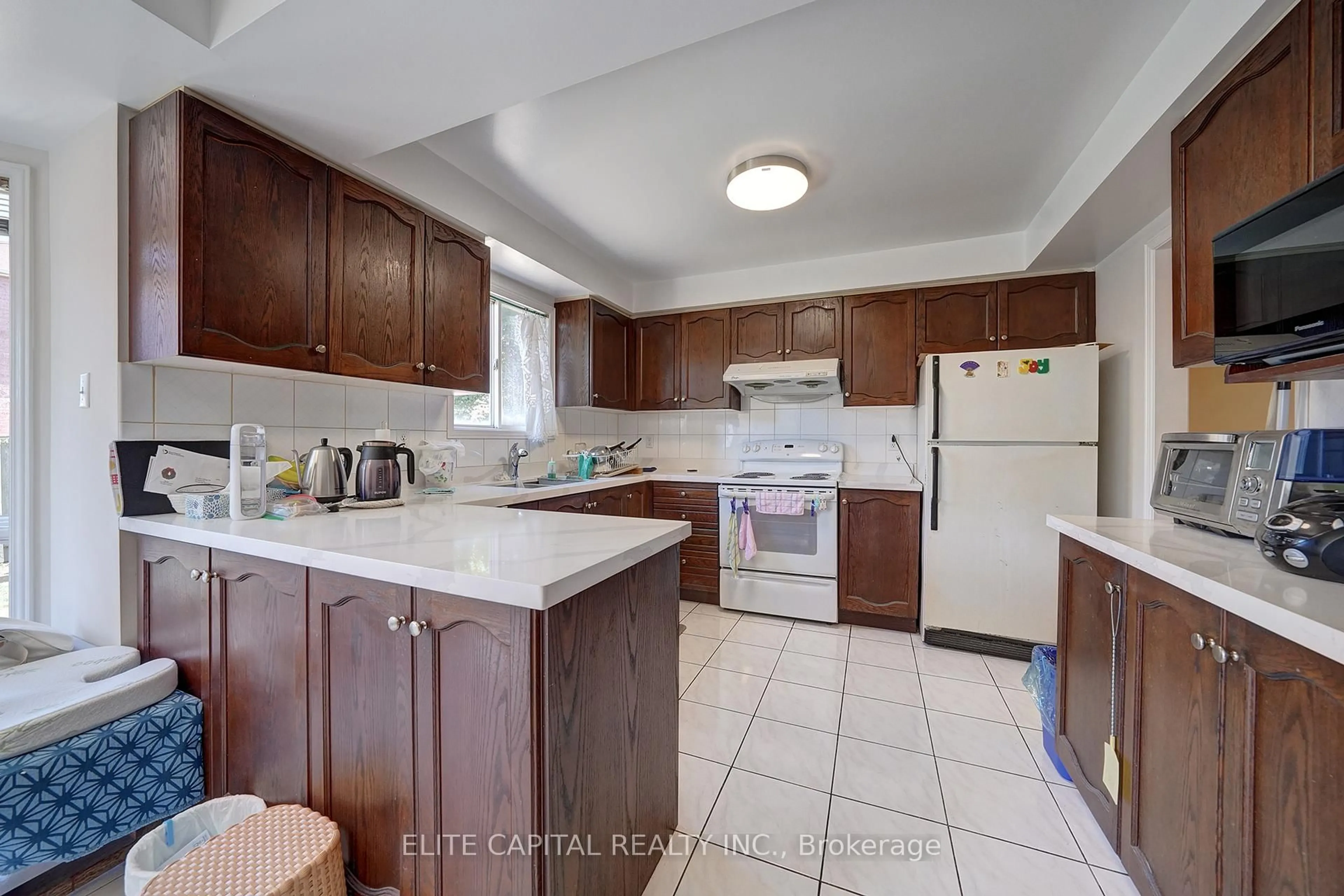 Standard kitchen, ceramic/tile floor for 36 Ashcott St, Toronto Ontario M1V 5G5