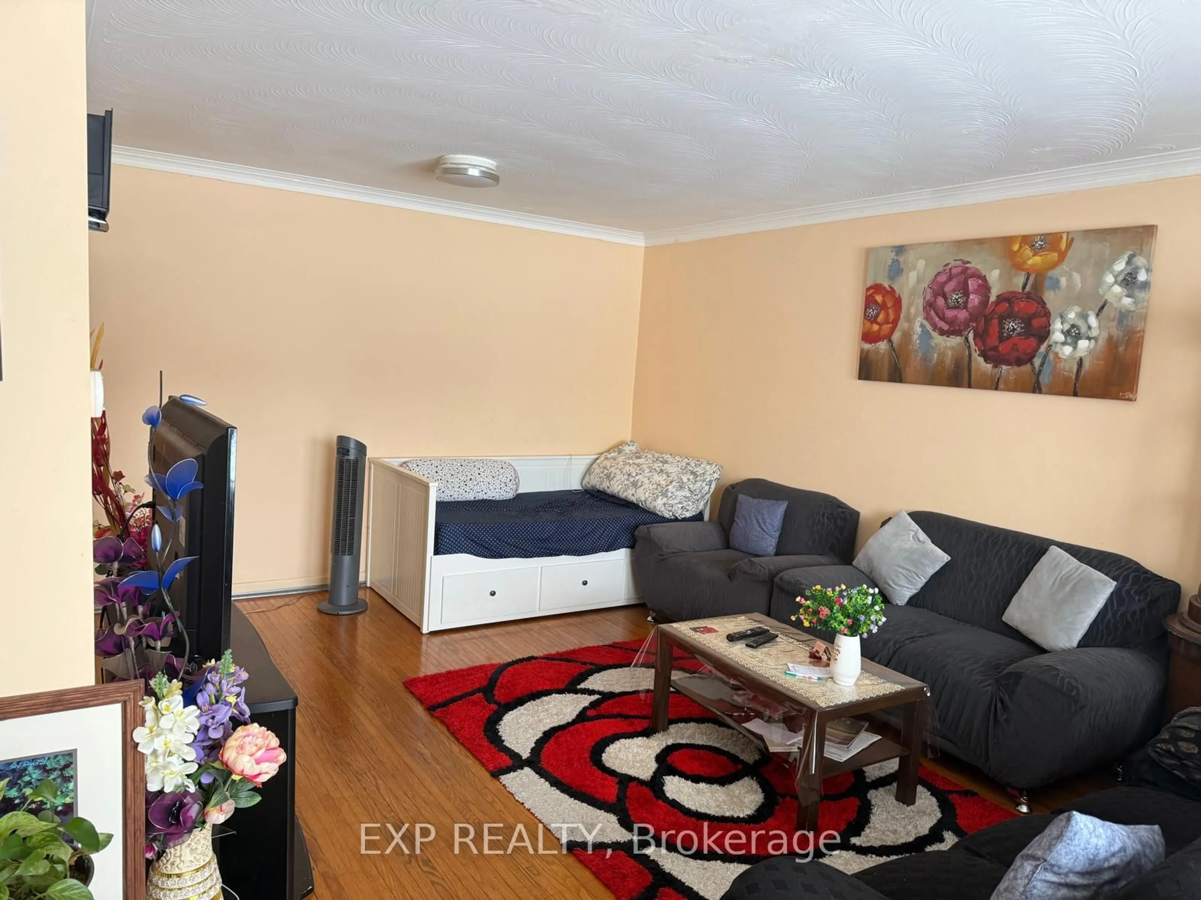 A pic of a room for 518 Birchmount Rd, Toronto Ontario M1K 1N8