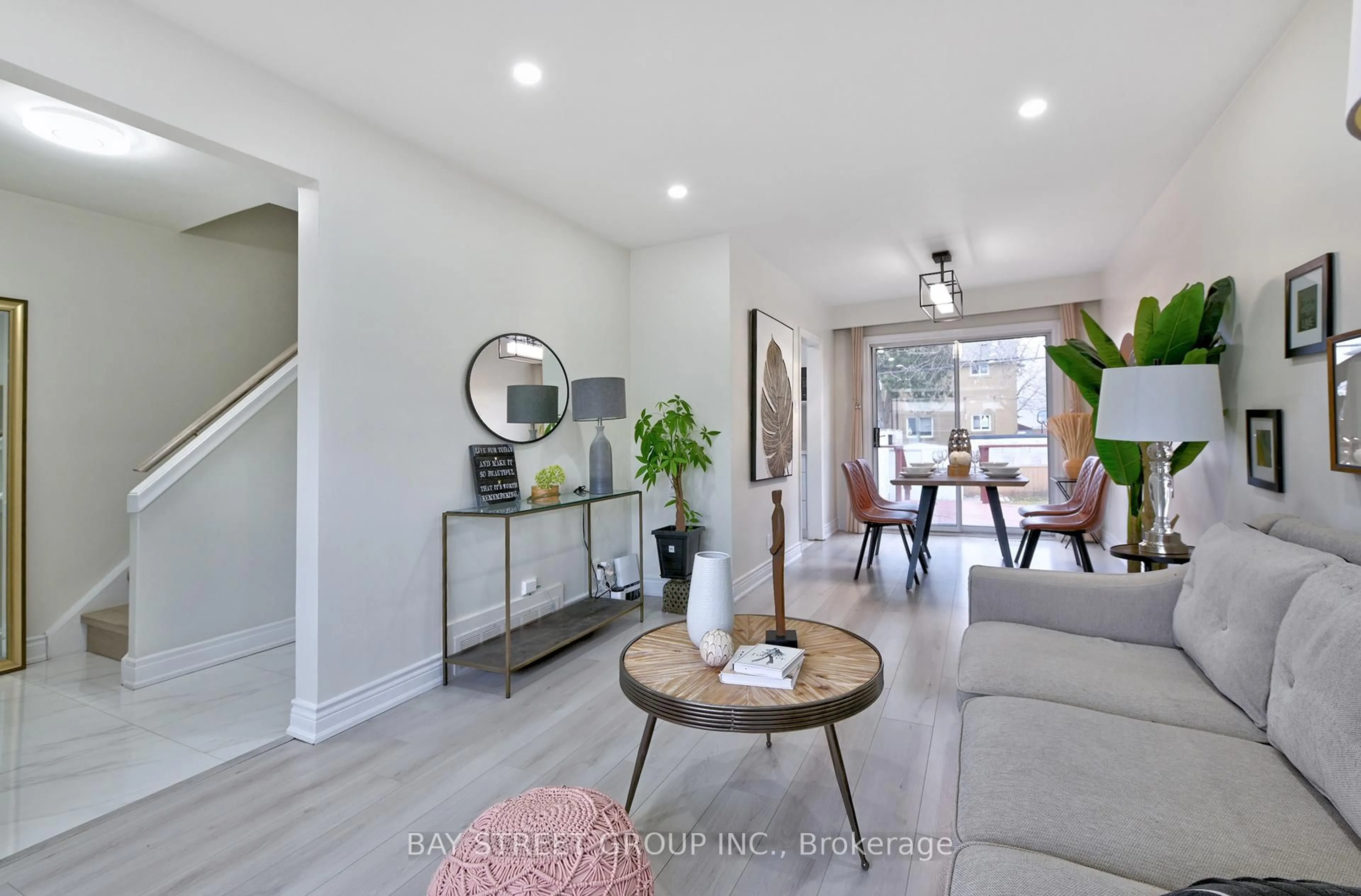 Living room with furniture, unknown for 150 Vauxhall Dr, Toronto Ontario M1P 1R4