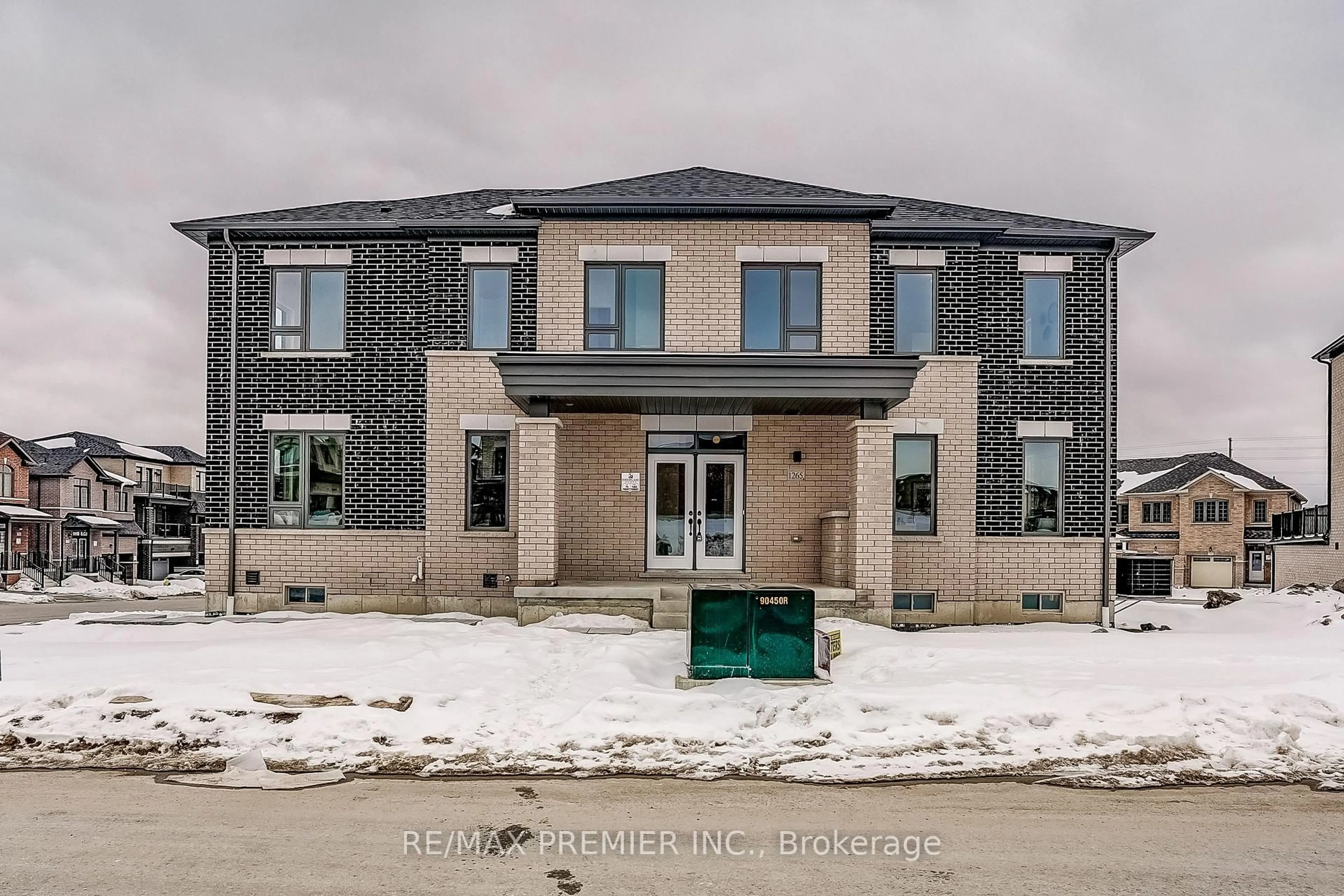 Home with brick exterior material, unknown for 1265 Talisman Manr, Pickering Ontario L1V 2P8