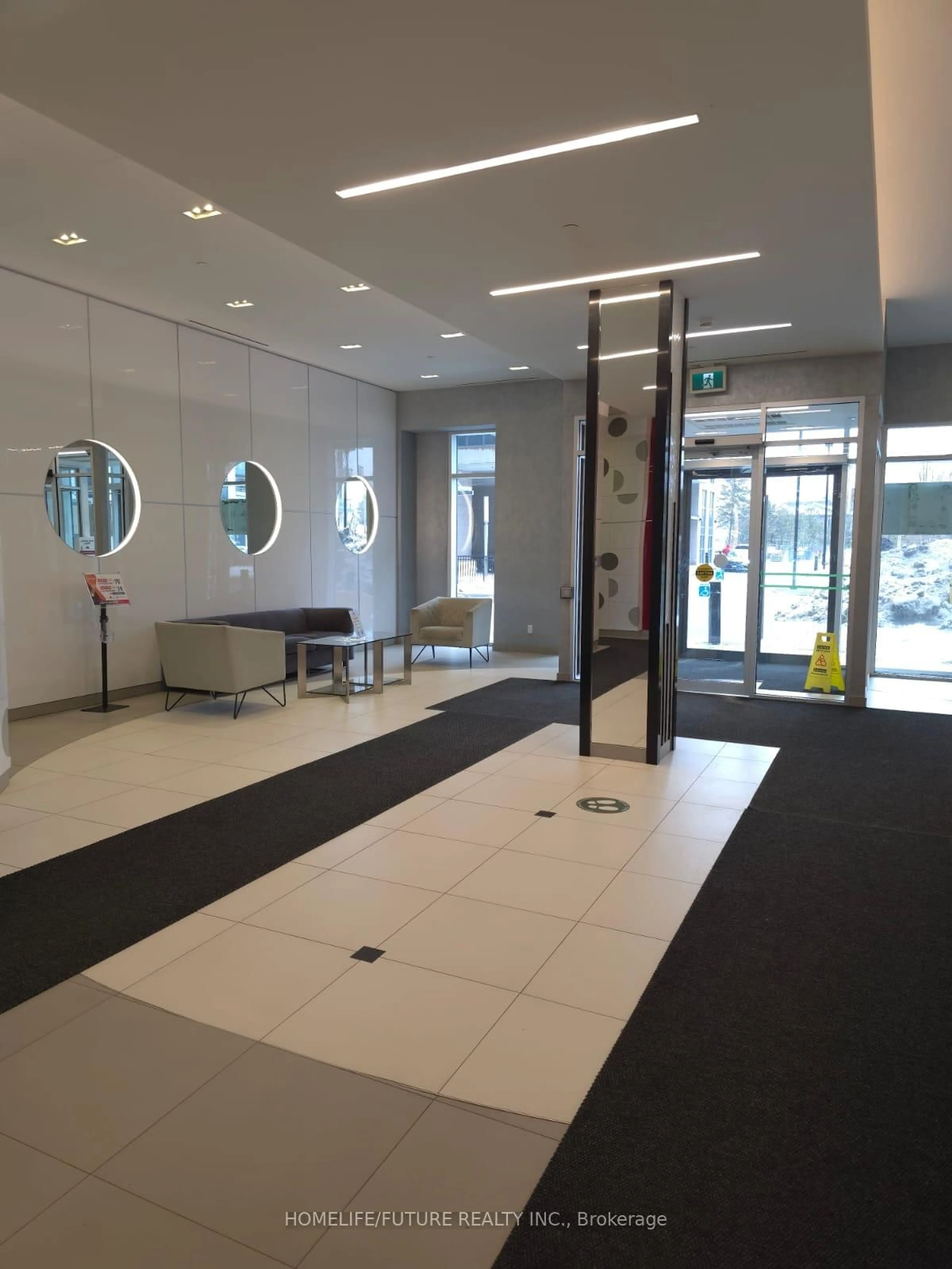 Indoor foyer for 20 Meadowglen Pl #630, Toronto Ontario M1G 0A9