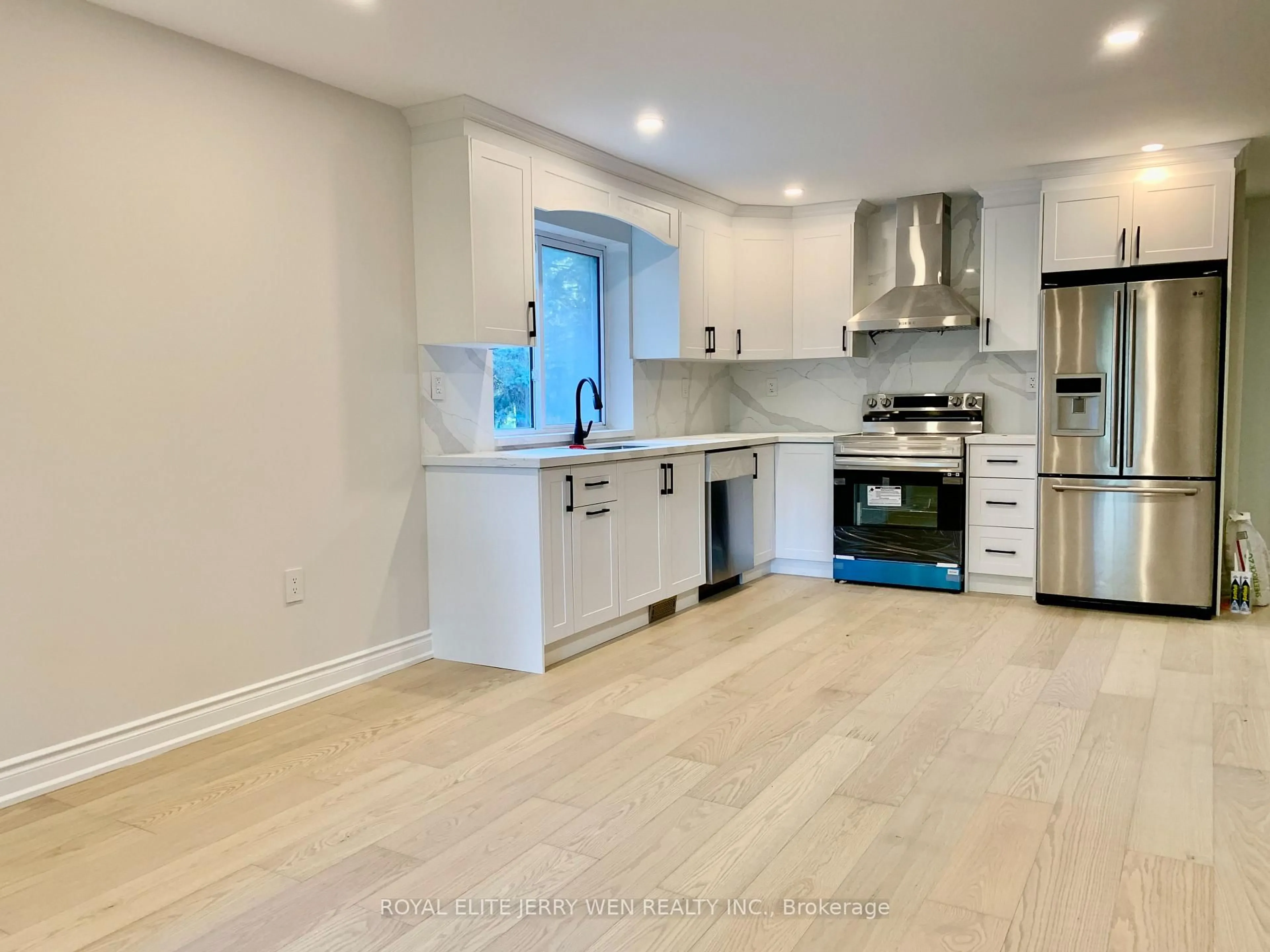 Open concept kitchen, unknown for 38 Thorncroft Cres, Ajax Ontario L1S 2S2