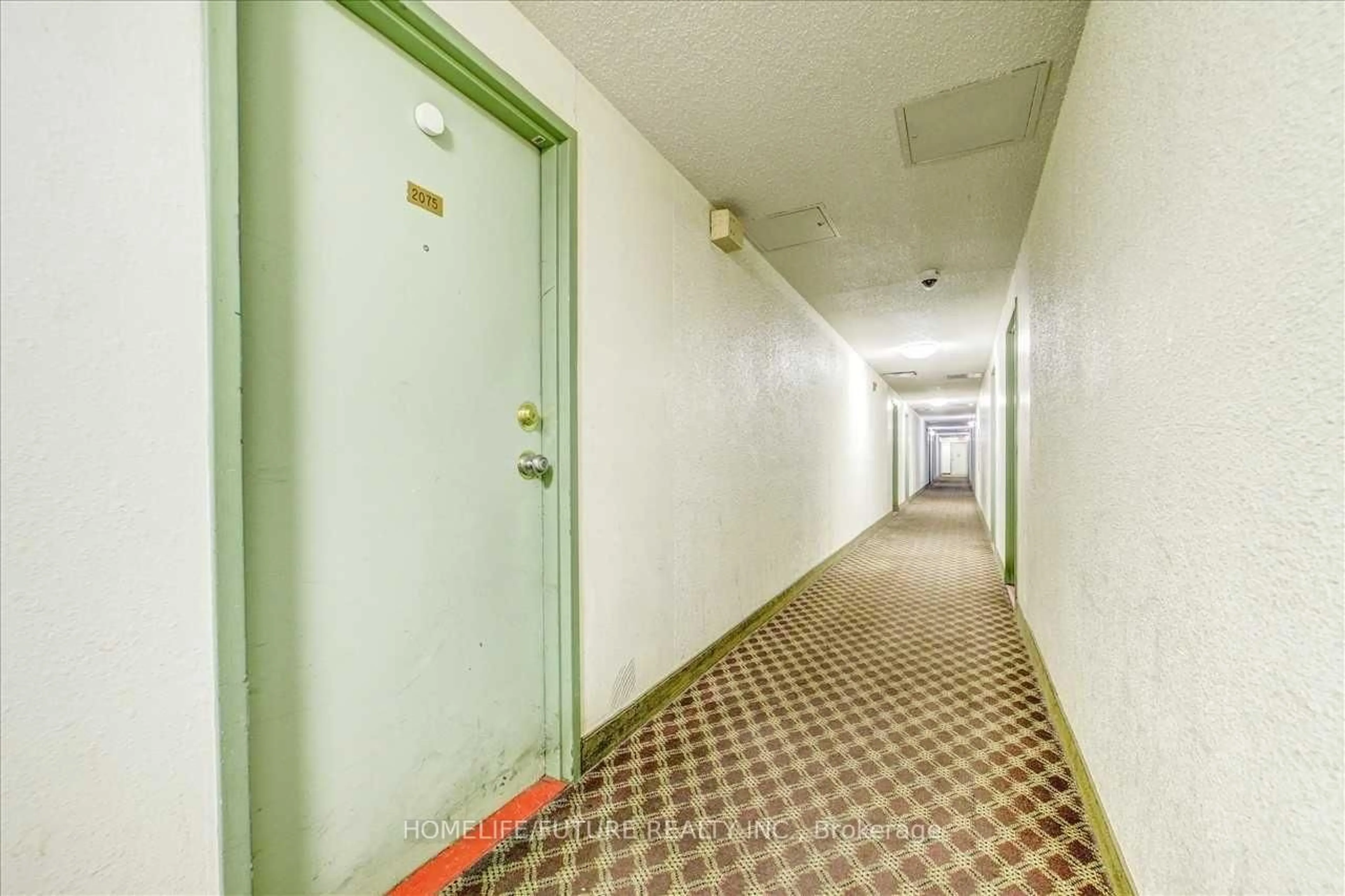 Indoor foyer for 100 Mornelle Crt #2075, Toronto Ontario M1E 4X2