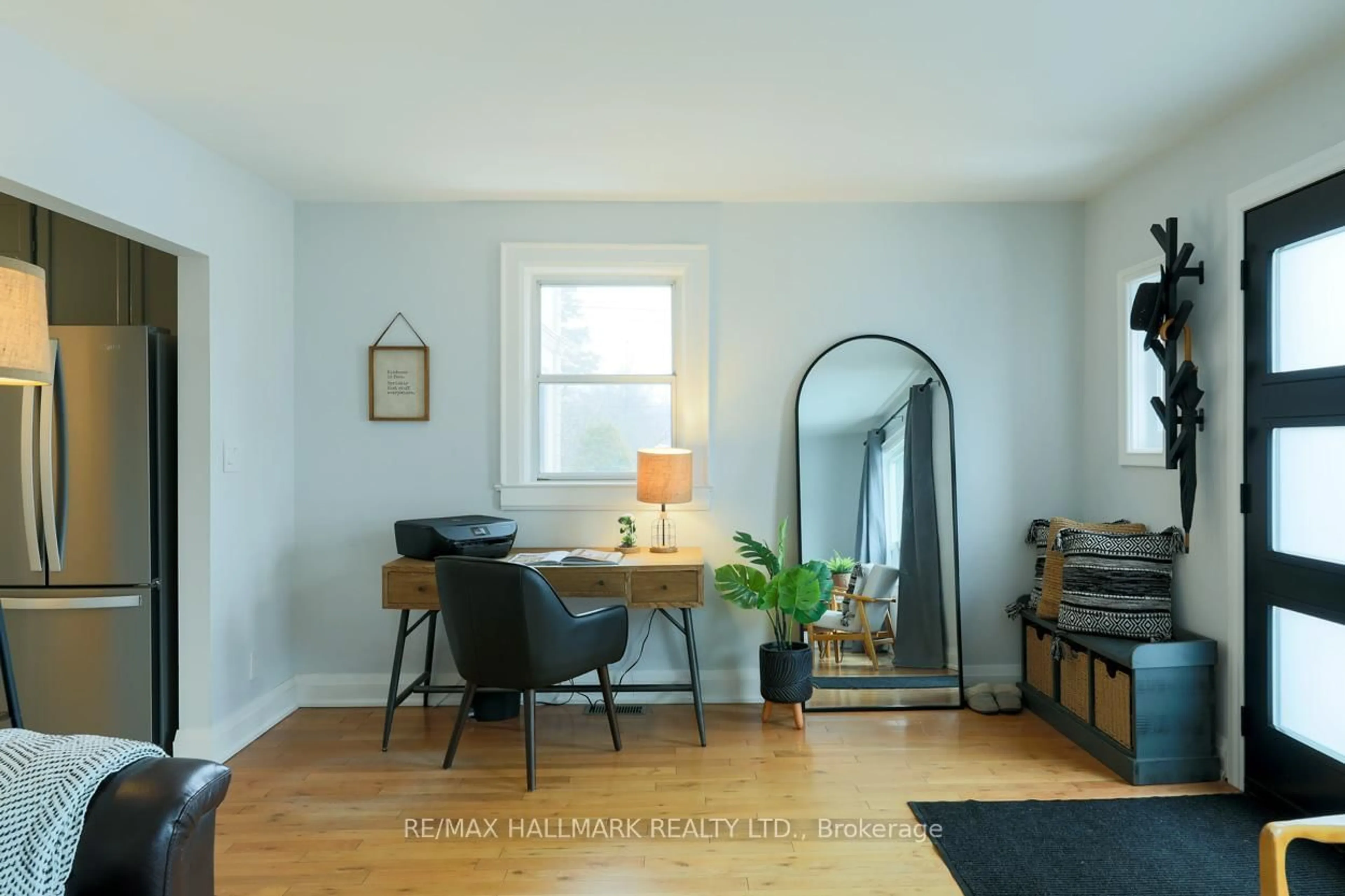 A pic of a room for 28 Lynn Rd, Toronto Ontario M1N 2A4