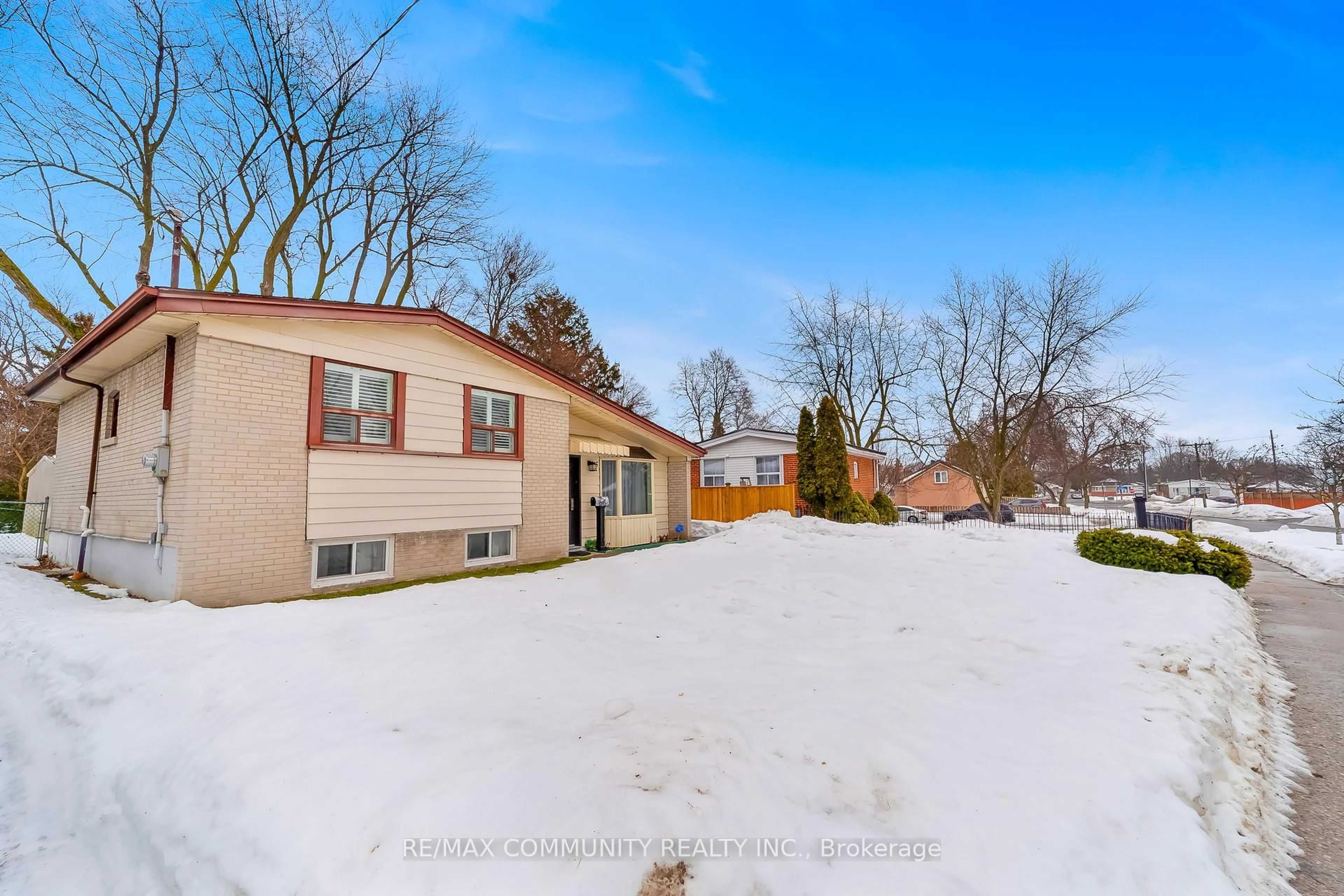 Unknown for 15 Ben Stanton Blvd, Toronto Ontario M1H 1N6