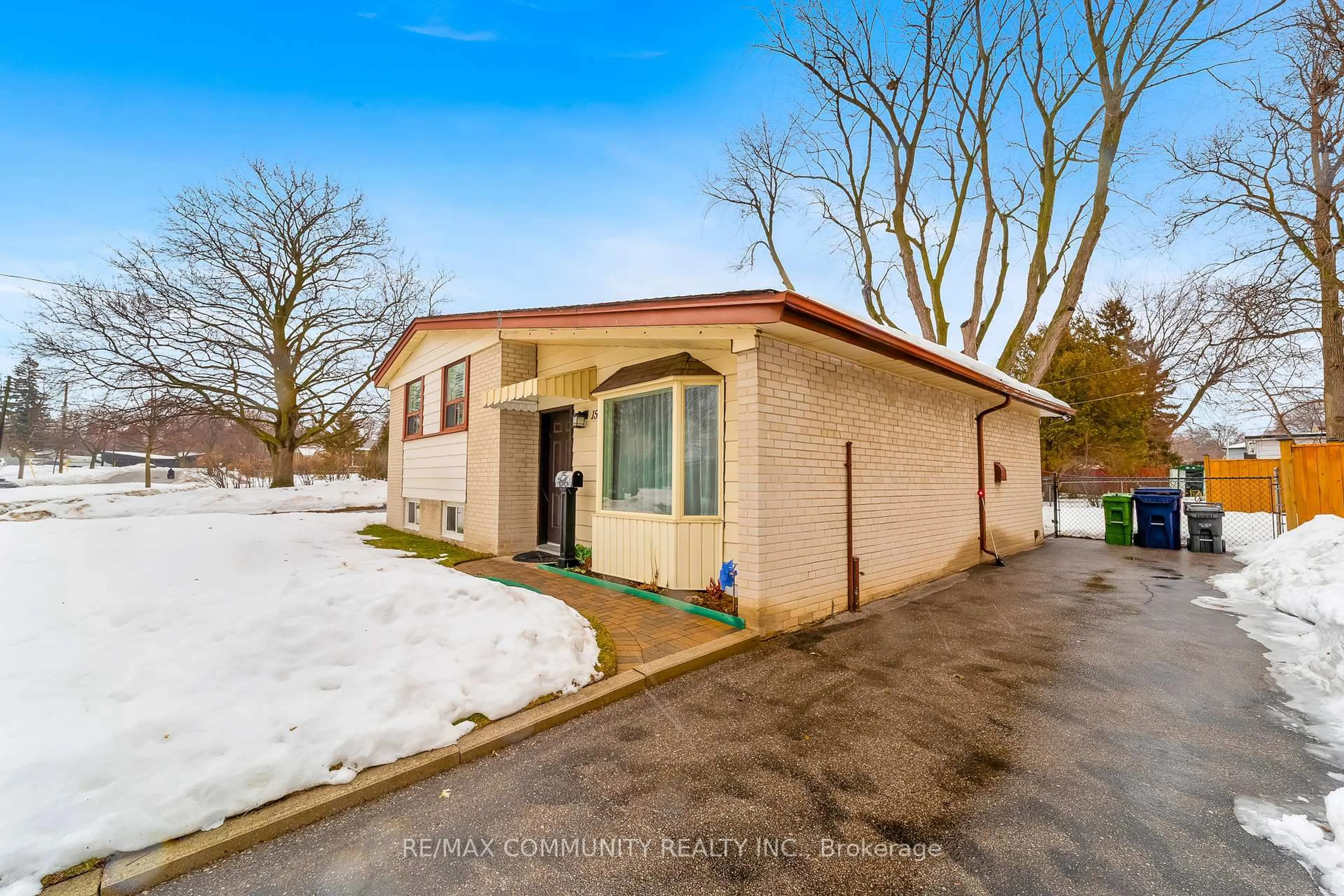 Unknown for 15 Ben Stanton Blvd, Toronto Ontario M1H 1N6