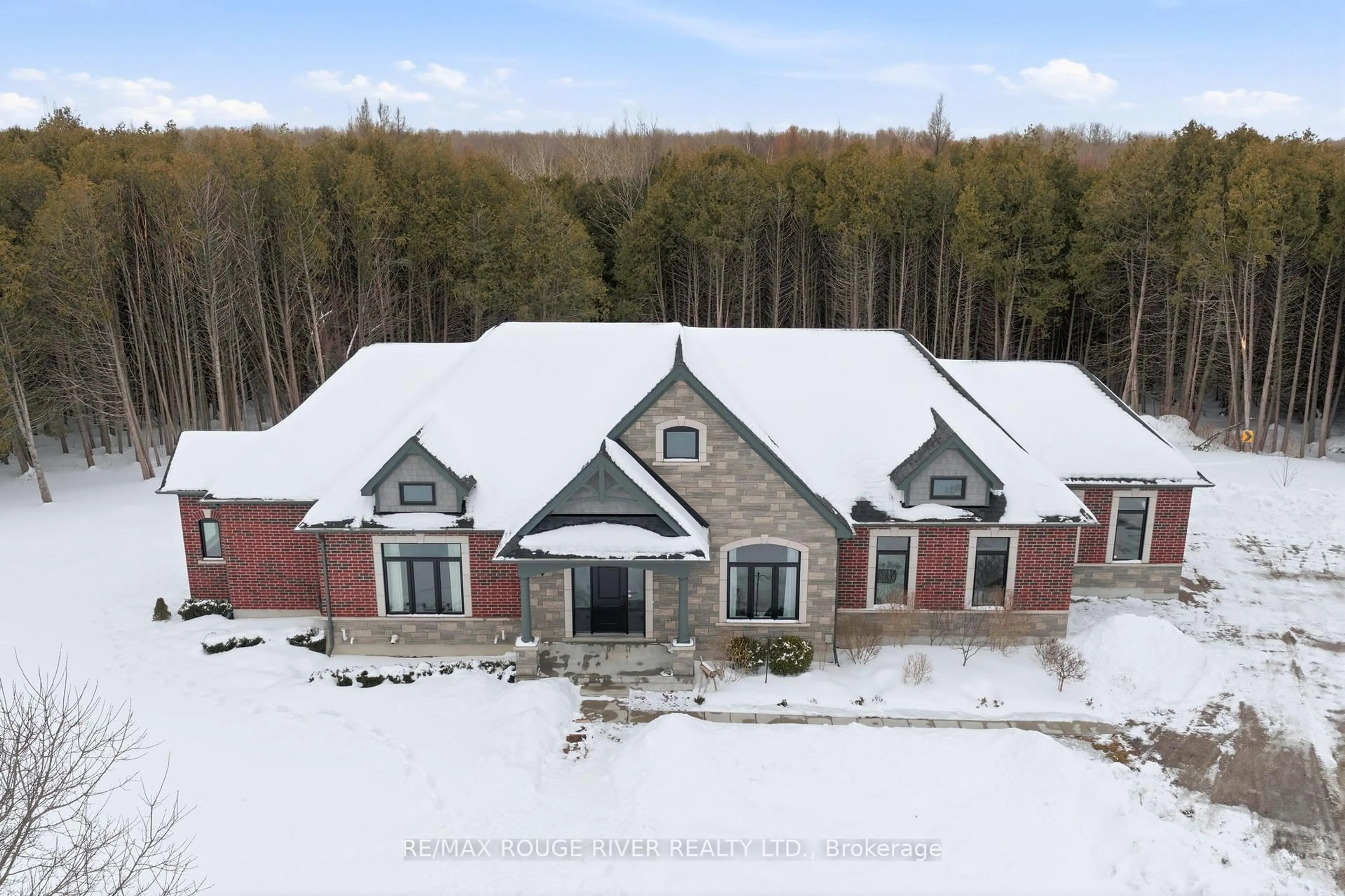 A pic from outside/outdoor area/front of a property/back of a property/a pic from drone, building for 4199 Hwy 2 Highway, Clarington Ontario L1B 0R5
