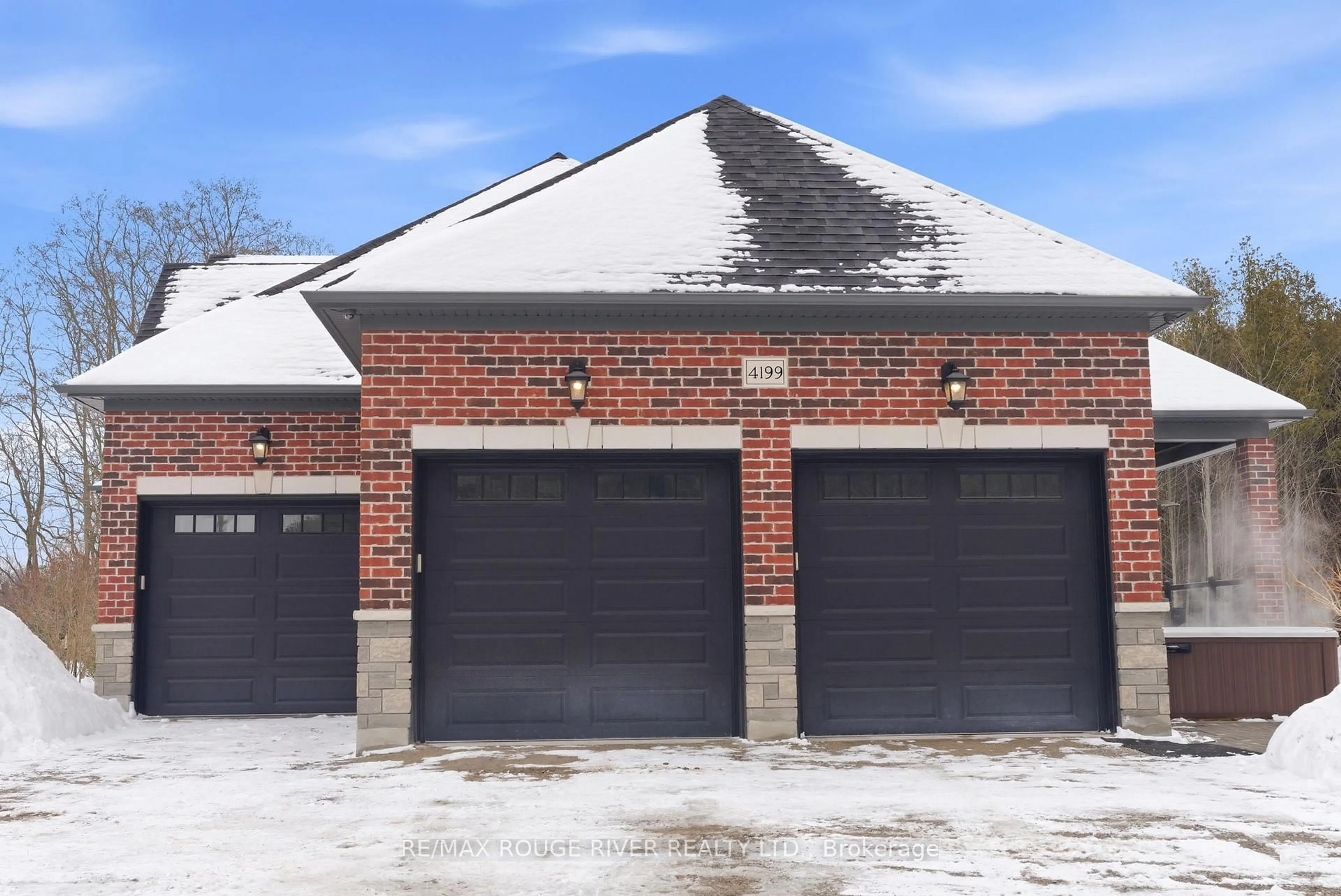 Home with brick exterior material, building for 4199 Hwy 2 Highway, Clarington Ontario L1B 0R5