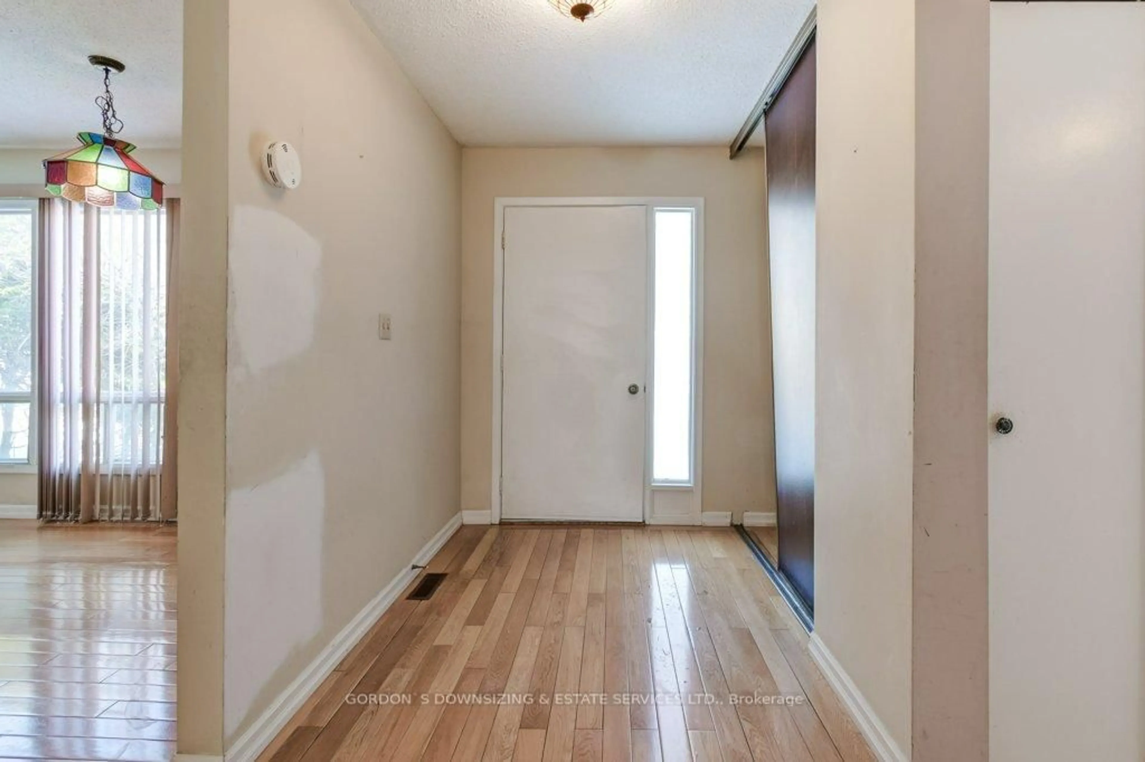Indoor entryway for 23 Snowball Cres, Toronto Ontario M1B 1S5
