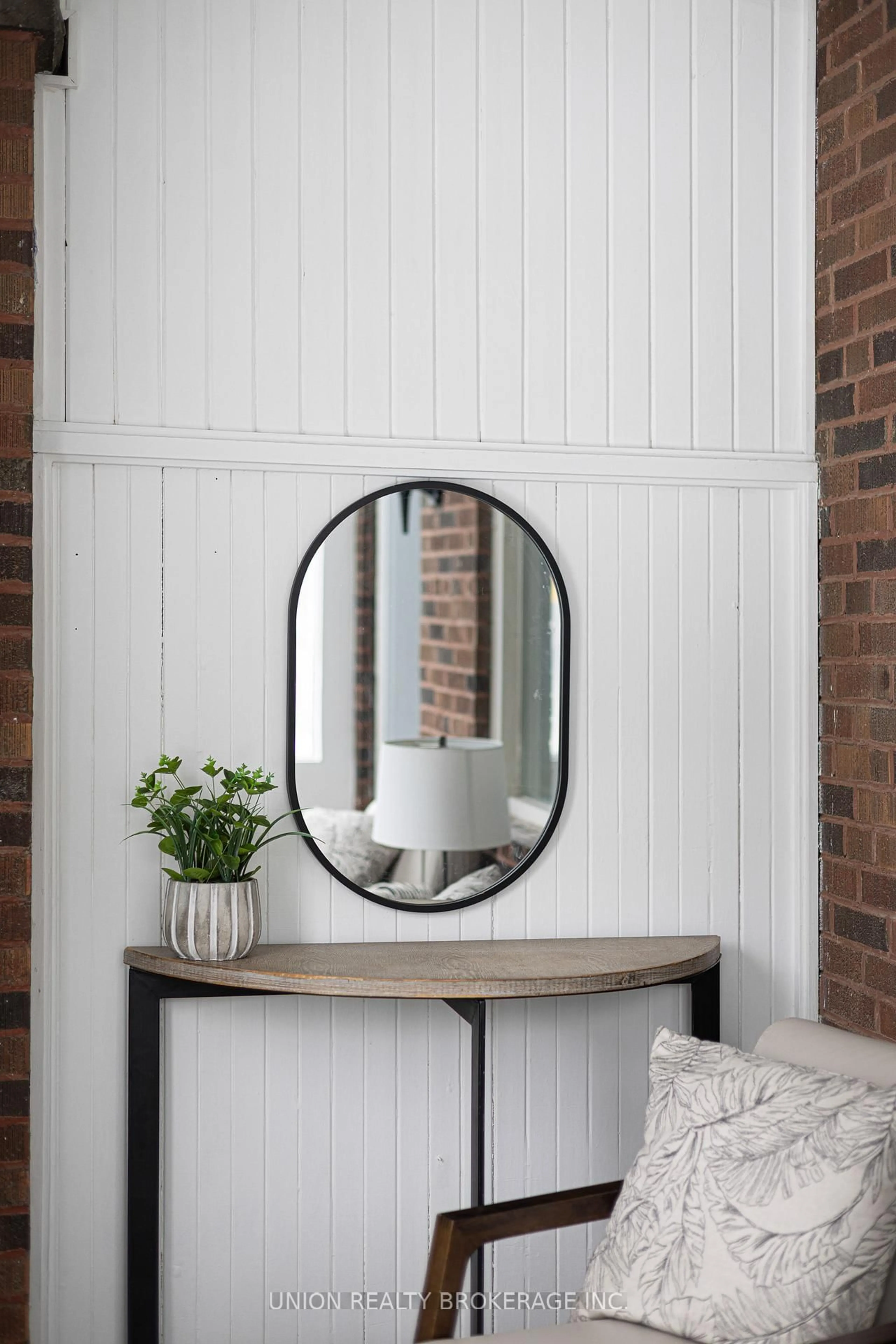 Indoor entryway for 37 Bastedo Ave, Toronto Ontario M4C 3M8