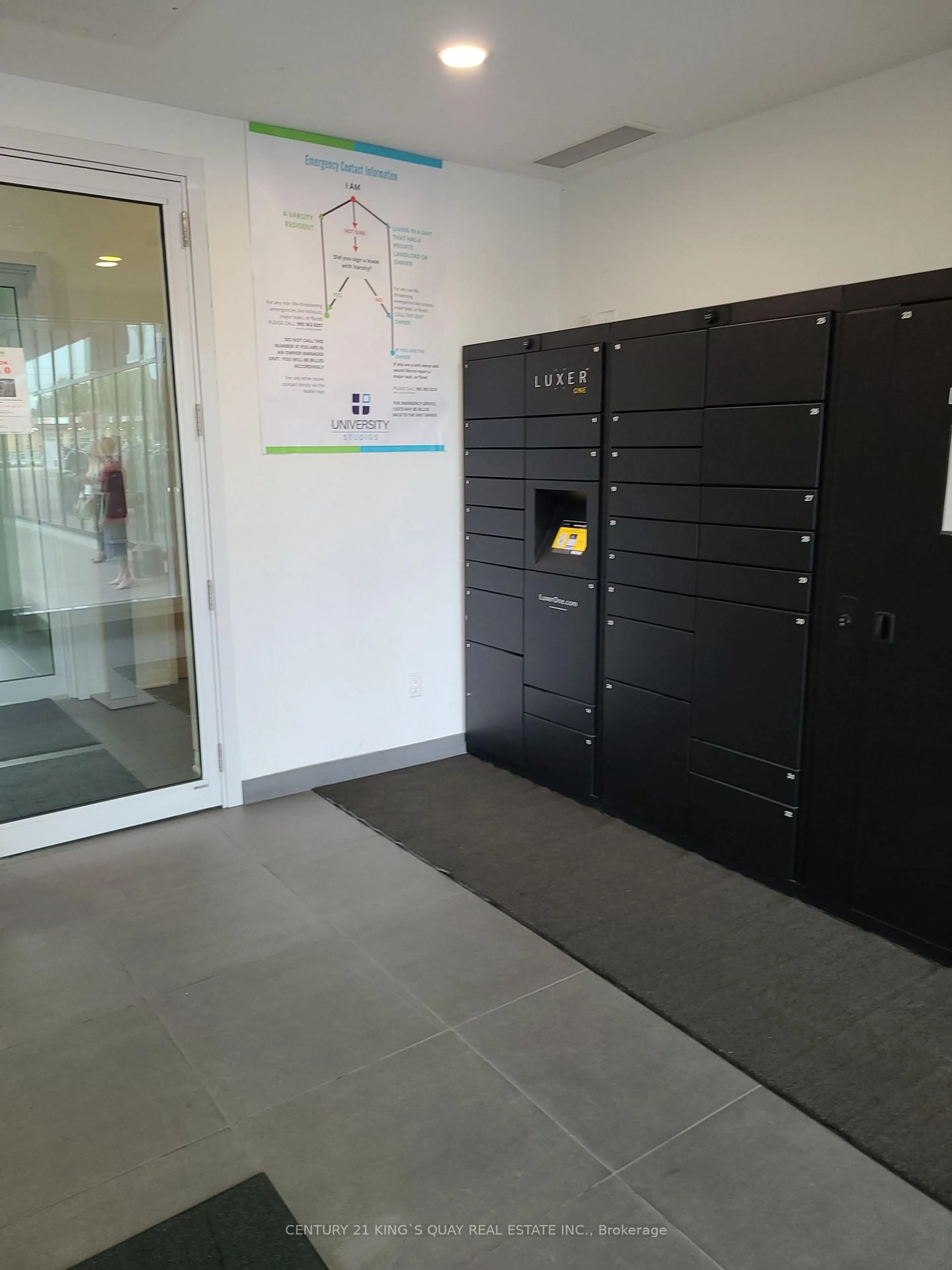 Indoor foyer for 1900 Simcoe St #523, Oshawa Ontario L1G 4Y3