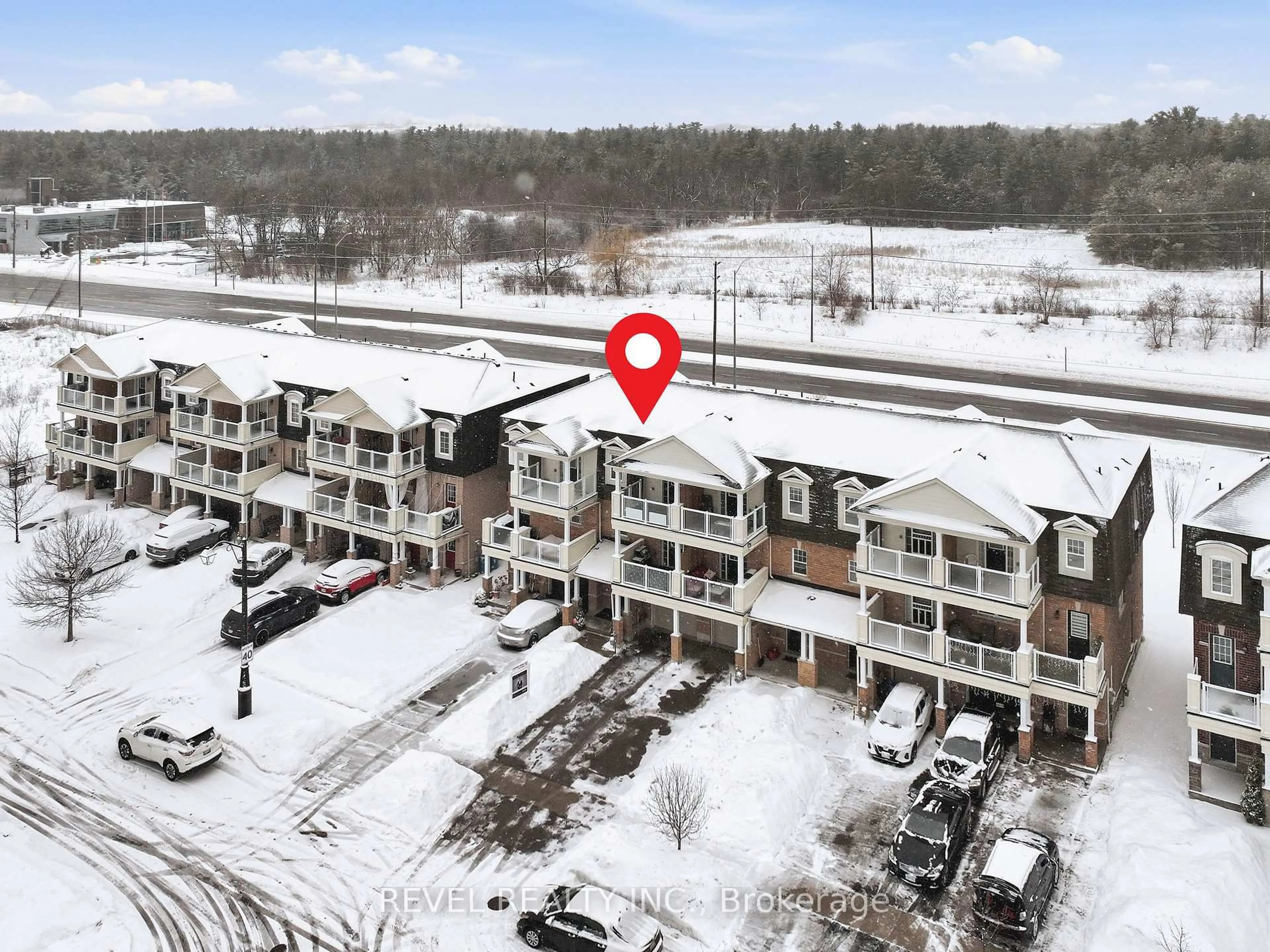 A pic from outside/outdoor area/front of a property/back of a property/a pic from drone, building for 1769 Carousel Dr, Pickering Ontario L1X 0C1