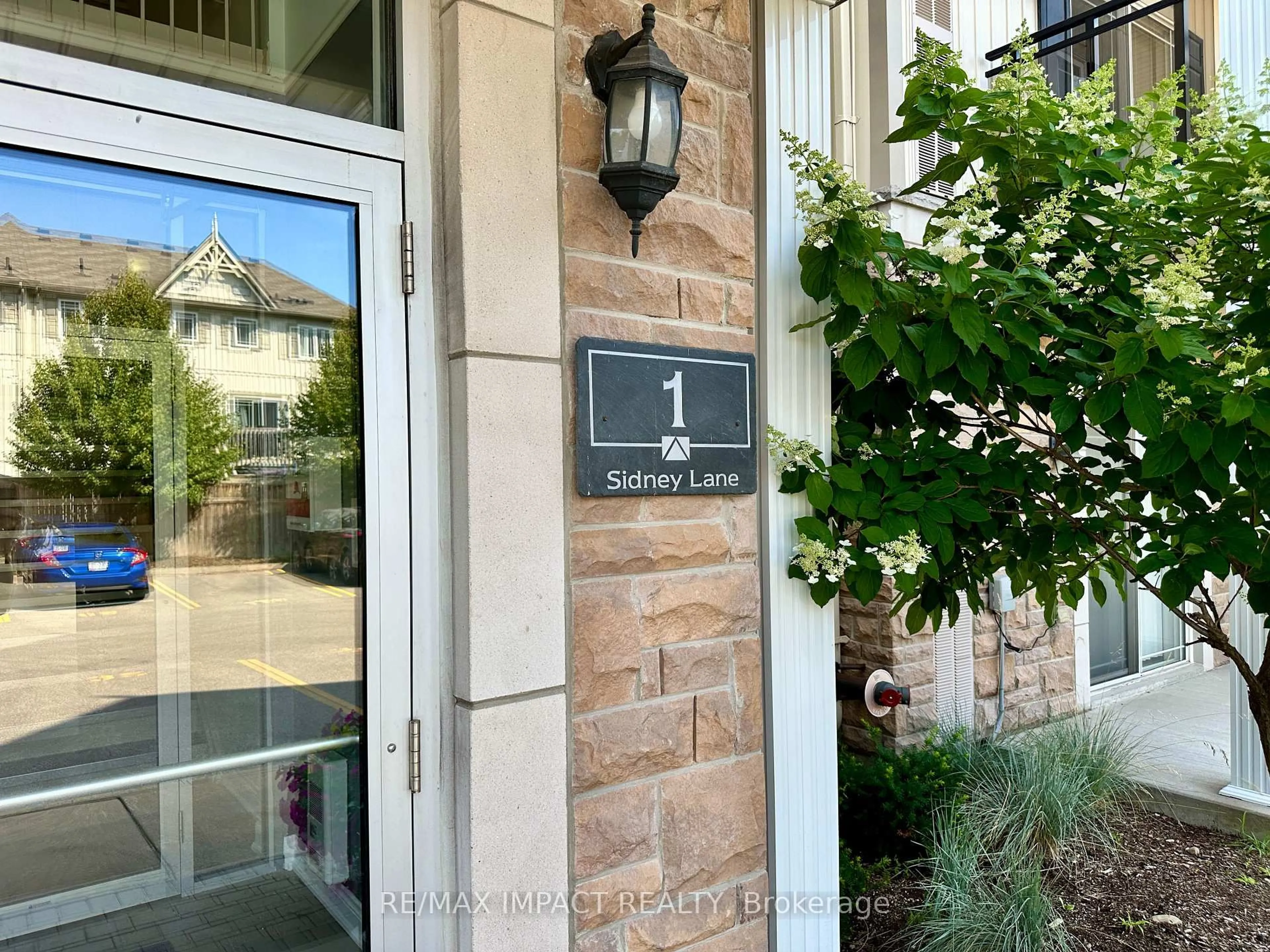 Indoor entryway for 1 Sidney Lane #104, Clarington Ontario L1C 0C6