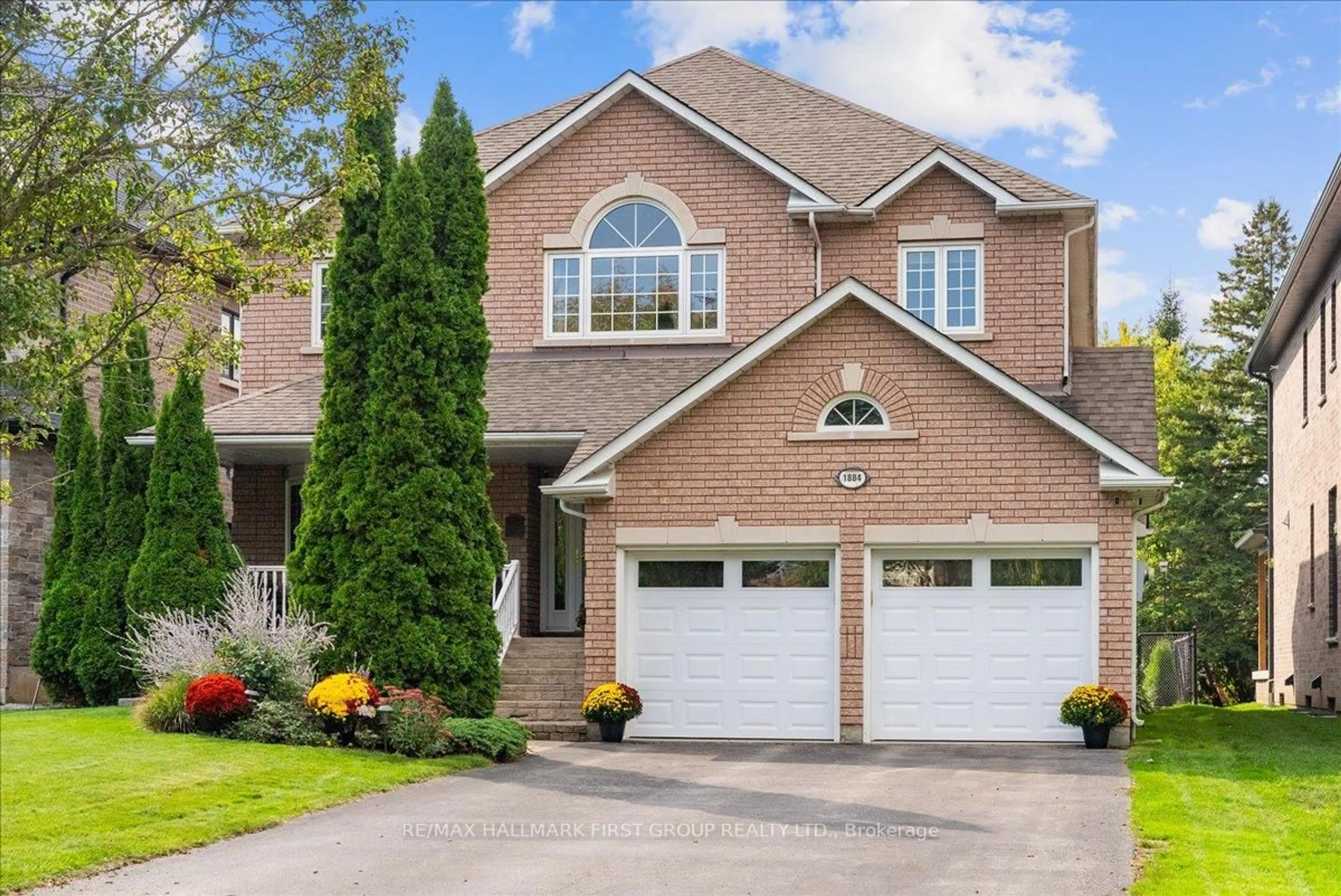 Home with brick exterior material, street for 1884 Appleview Rd, Pickering Ontario L1V 1T8