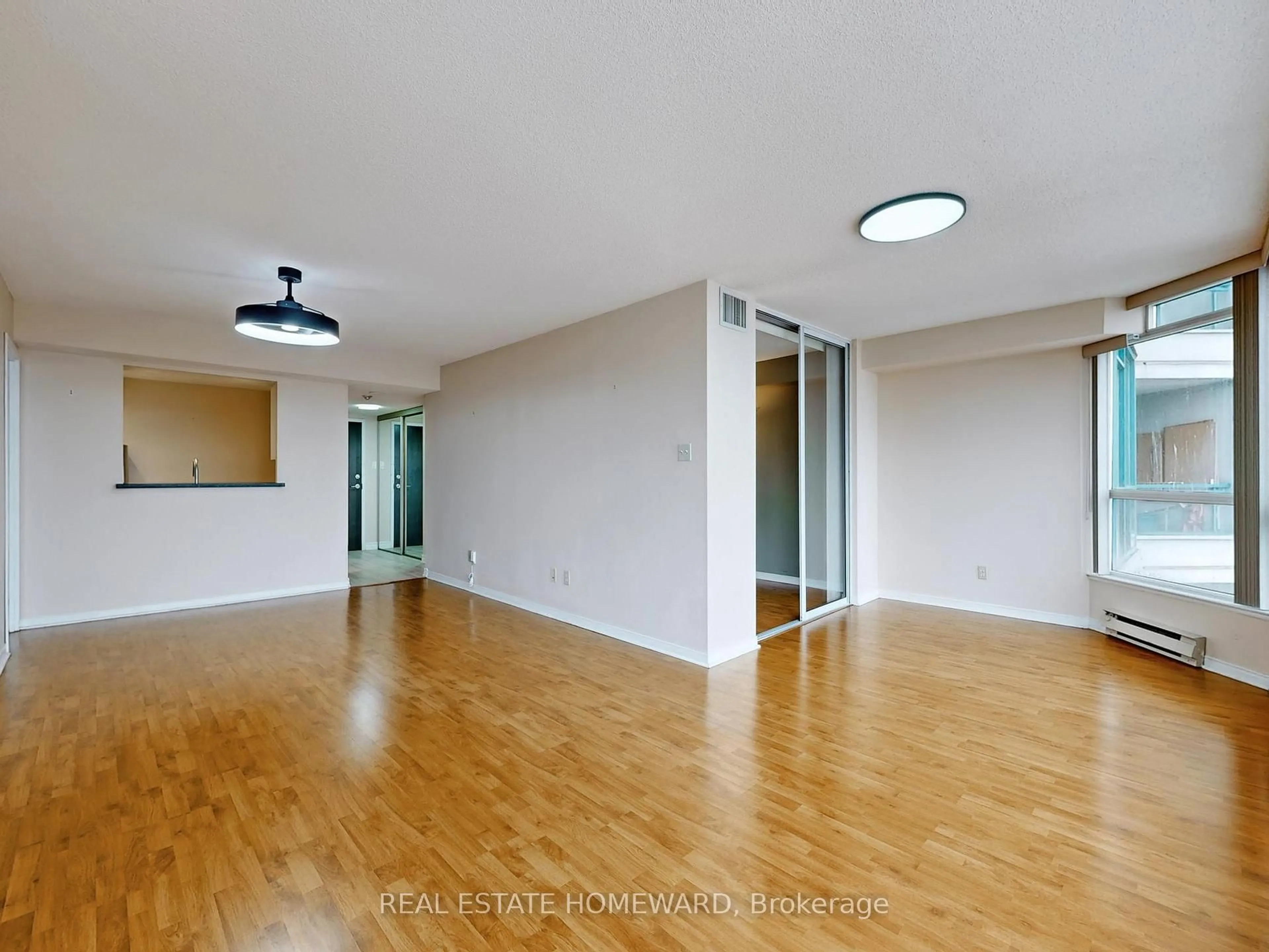 Indoor foyer for 4725 Sheppard Ave #1116, Toronto Ontario M1S 5B2