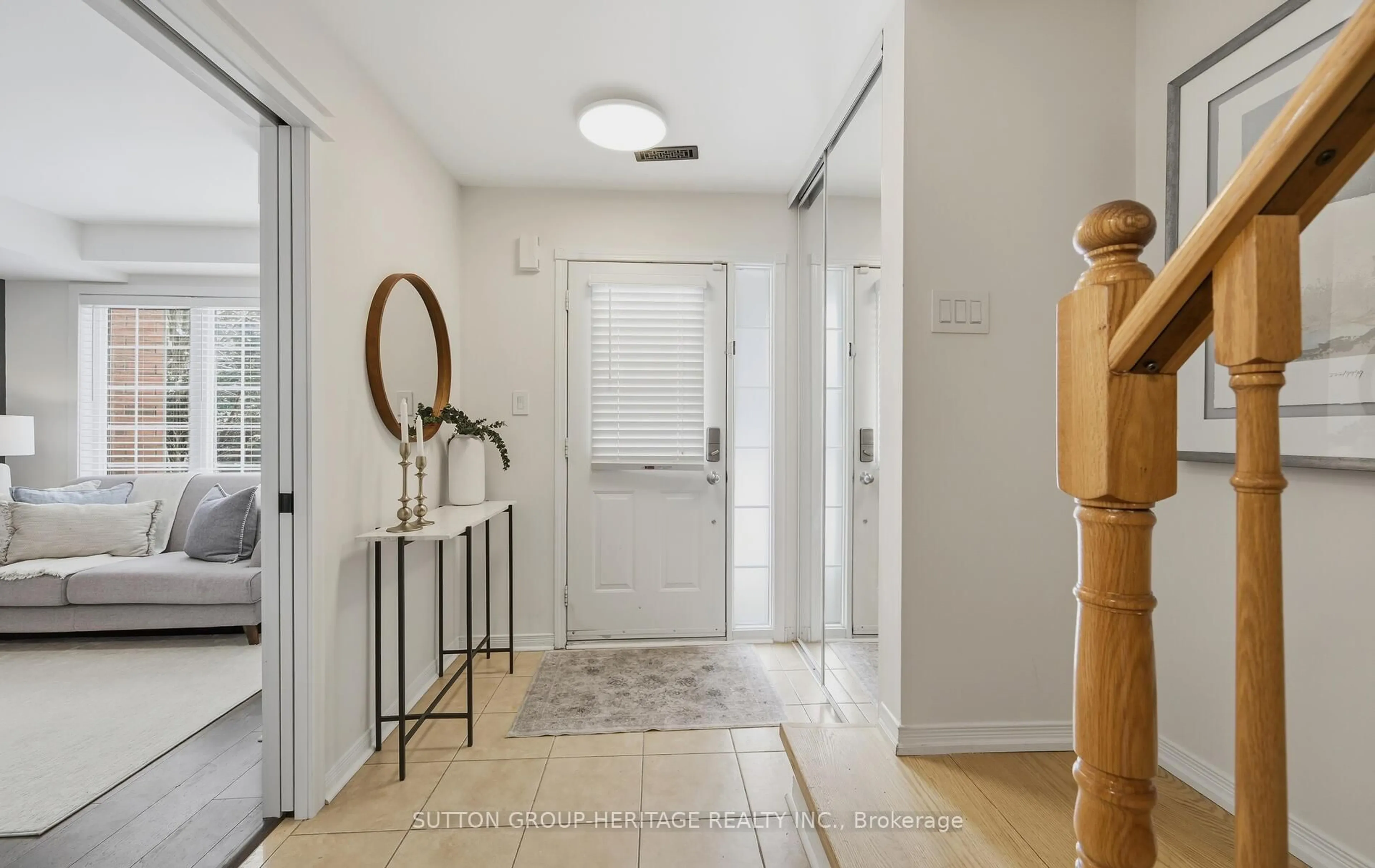 Indoor entryway for 1850 Kingston Rd #85, Pickering Ontario L1V 0A2