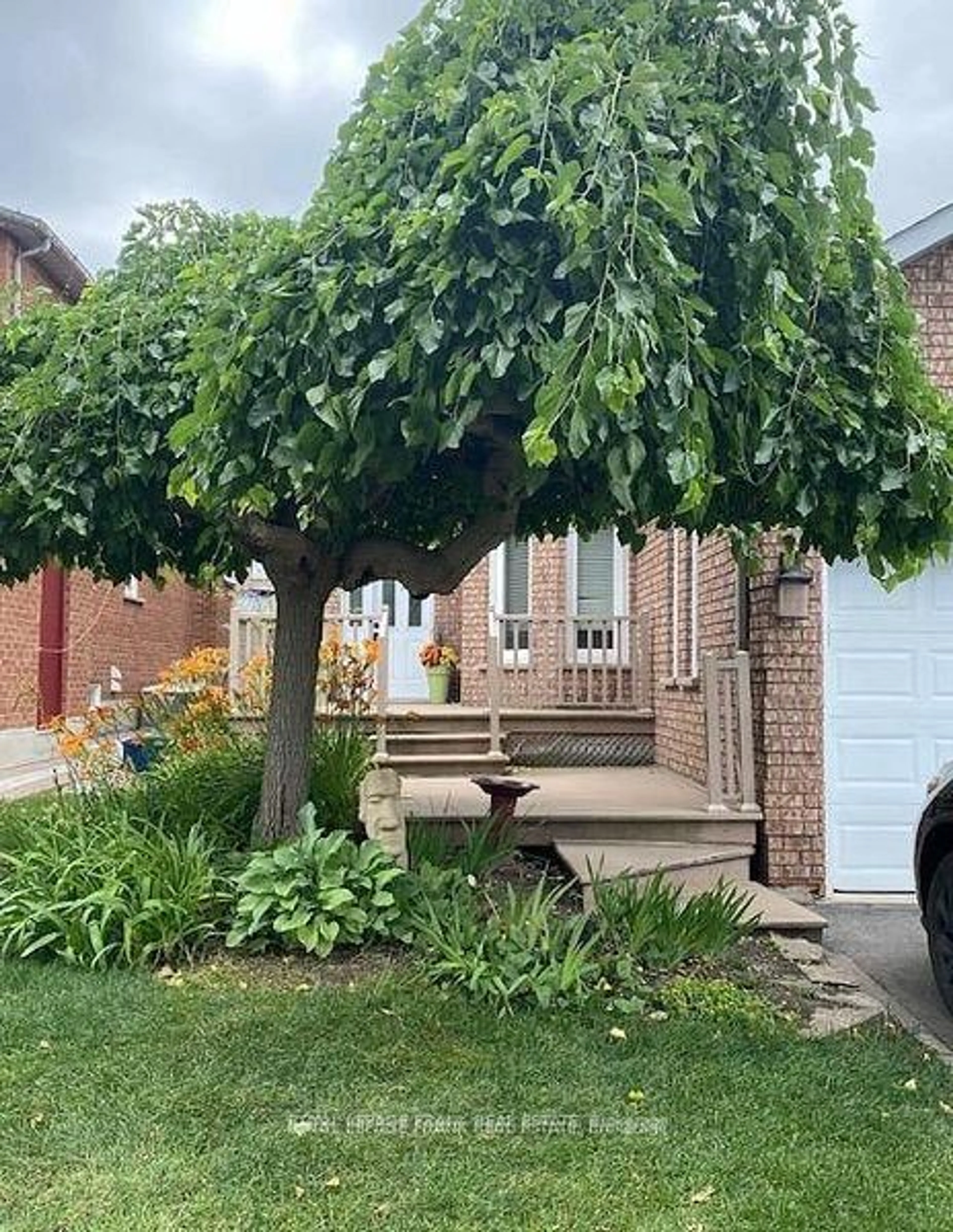 Unknown for 7 Winterberry Dr, Whitby Ontario L1R 1Z2