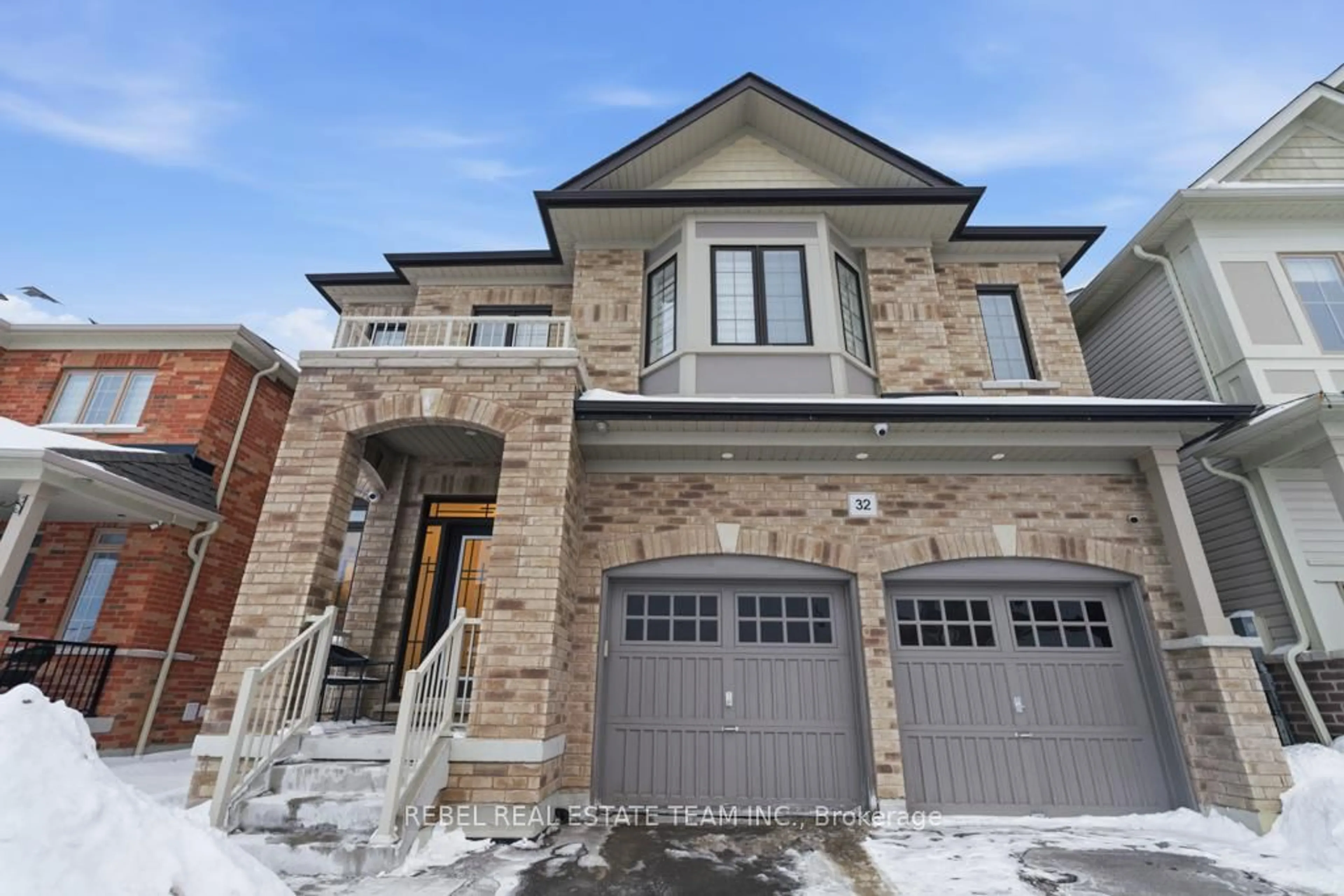 Home with brick exterior material, street for 32 Crombie St, Clarington Ontario L1C 4A1