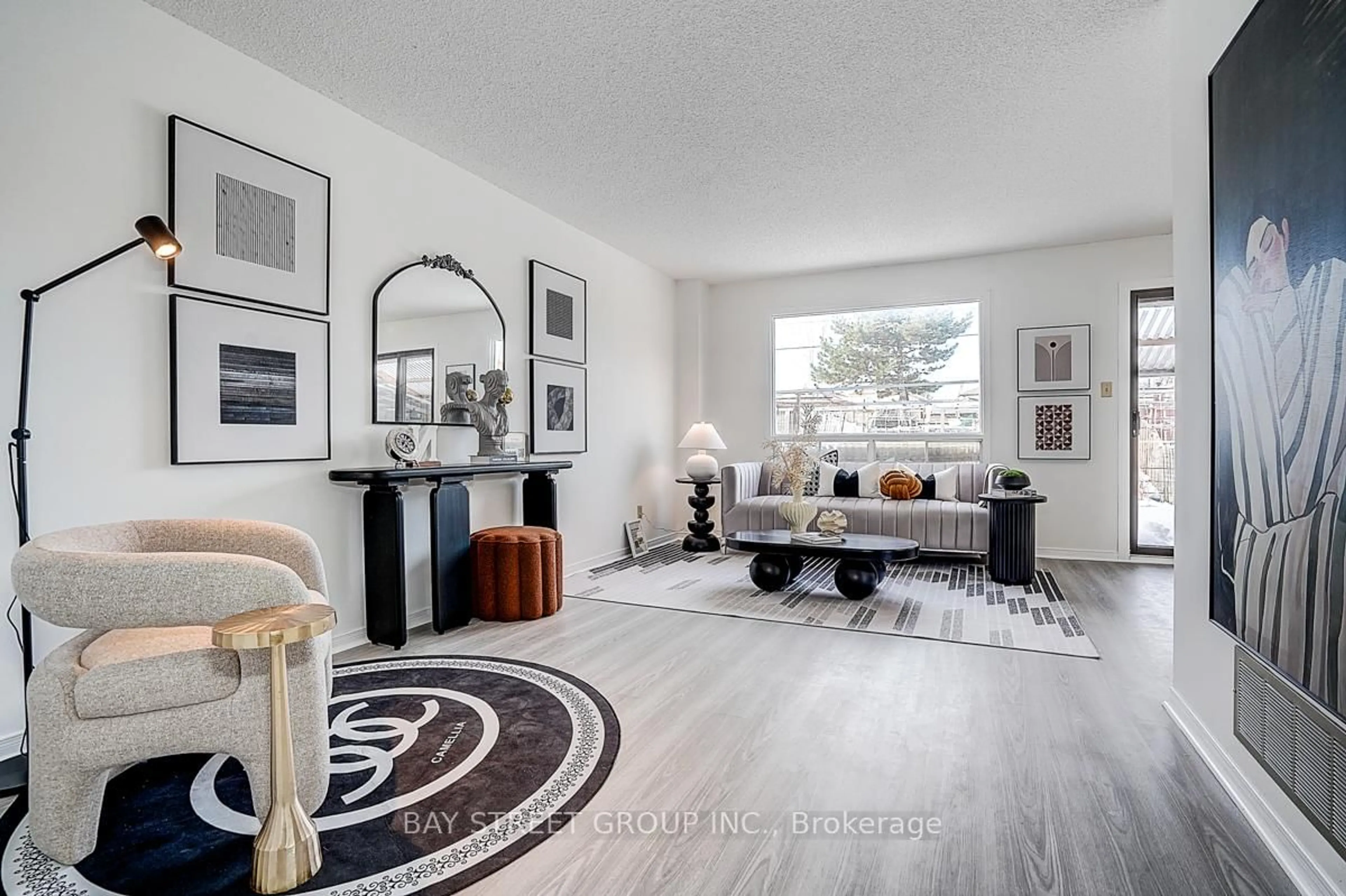 Living room with furniture, unknown for 203 Roxanne Cres, Toronto Ontario M1V 4G4