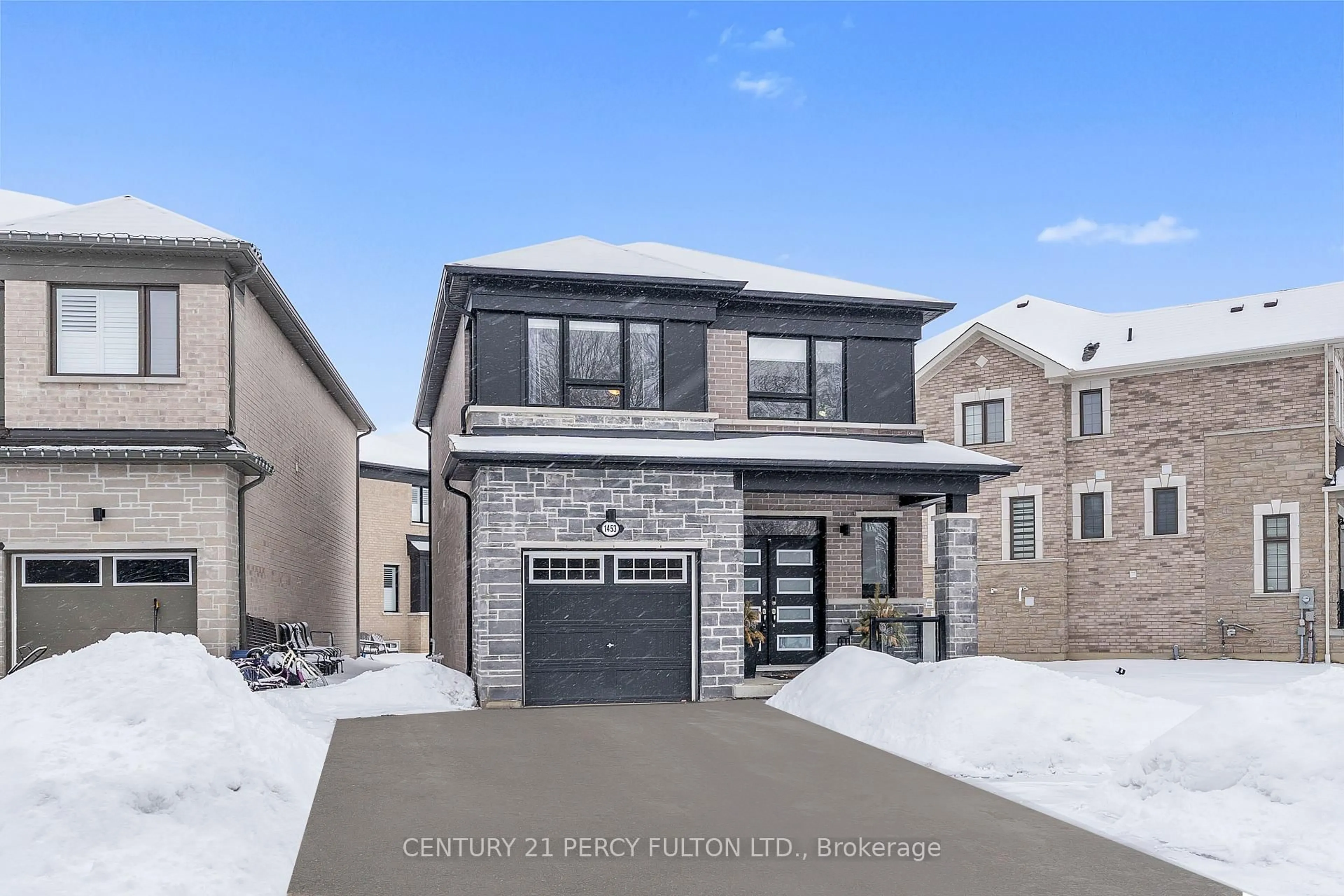 Home with brick exterior material, street for 1453 Mockingbird Sq, Pickering Ontario L1X 0N8