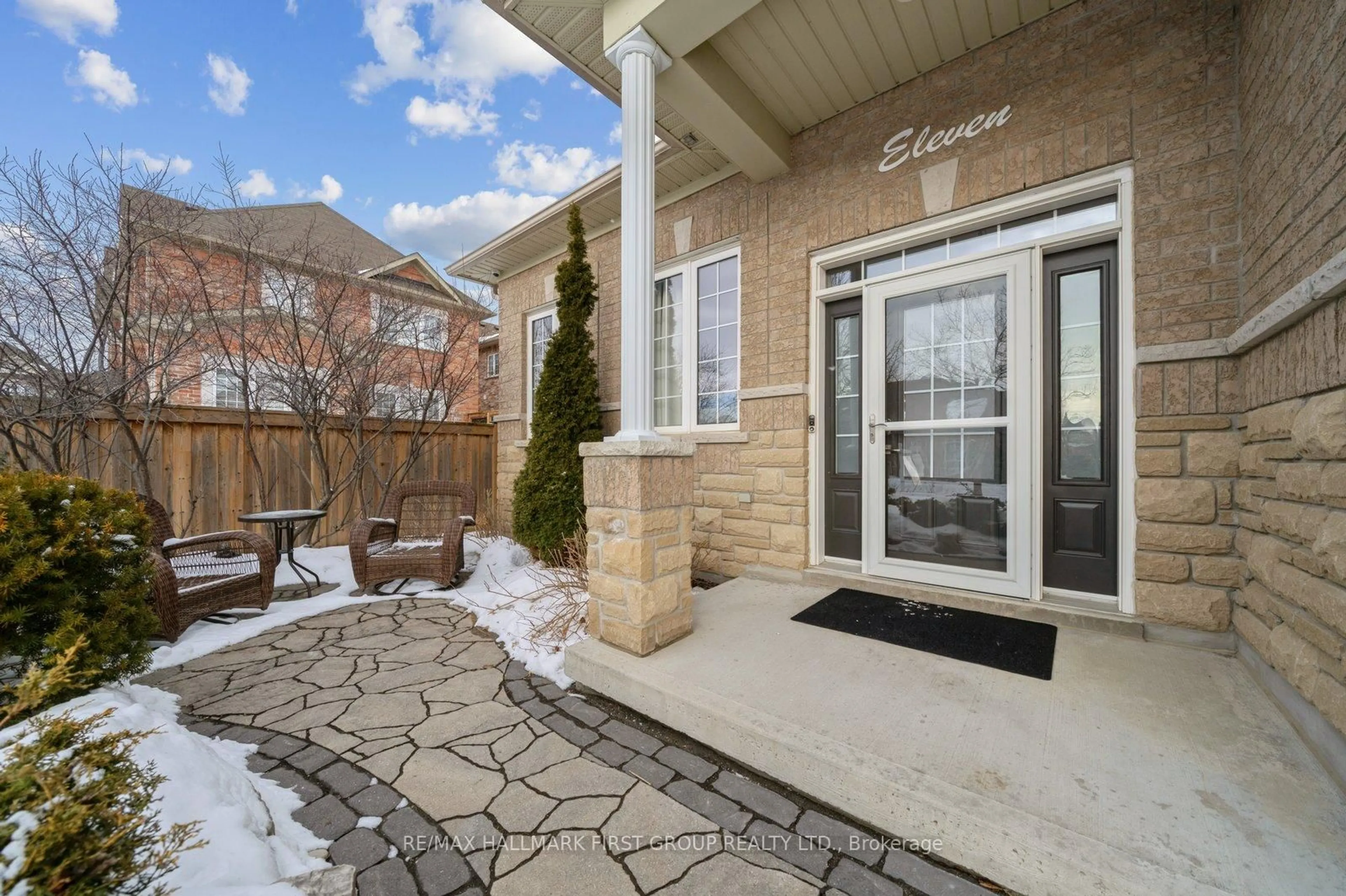 Patio, street for 11 Lonetto St, Whitby Ontario L1M 0G7