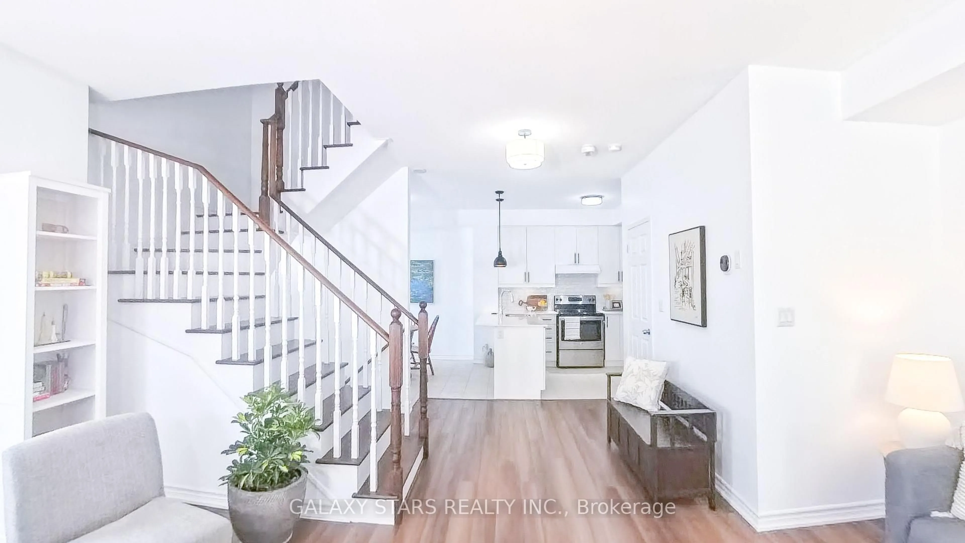 Indoor entryway for 1050 Elton Way #8, Whitby Ontario L1N 0L3