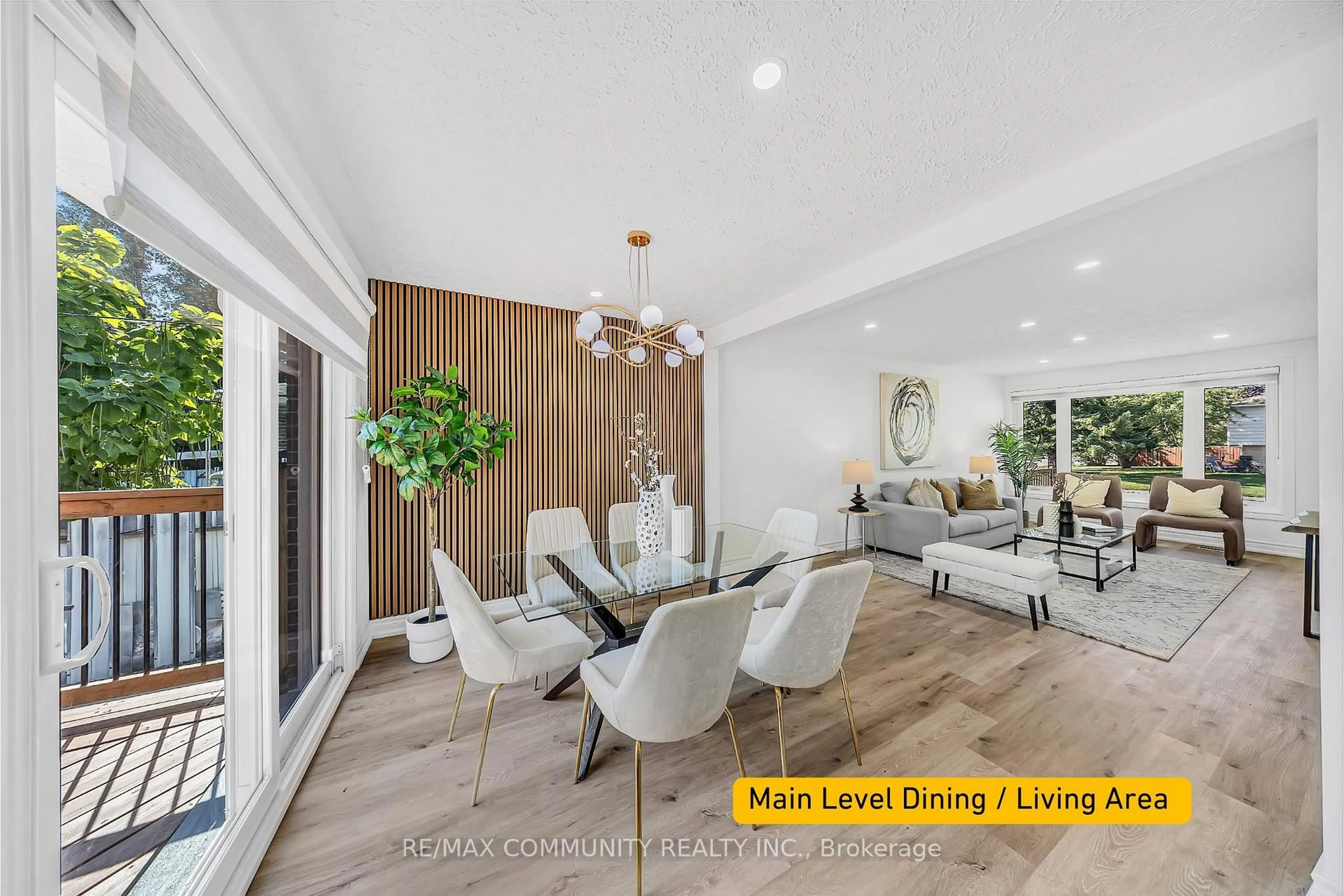 Dining room, wood/laminate floor for 733 Lublin Ave, Pickering Ontario L1W 1Z1