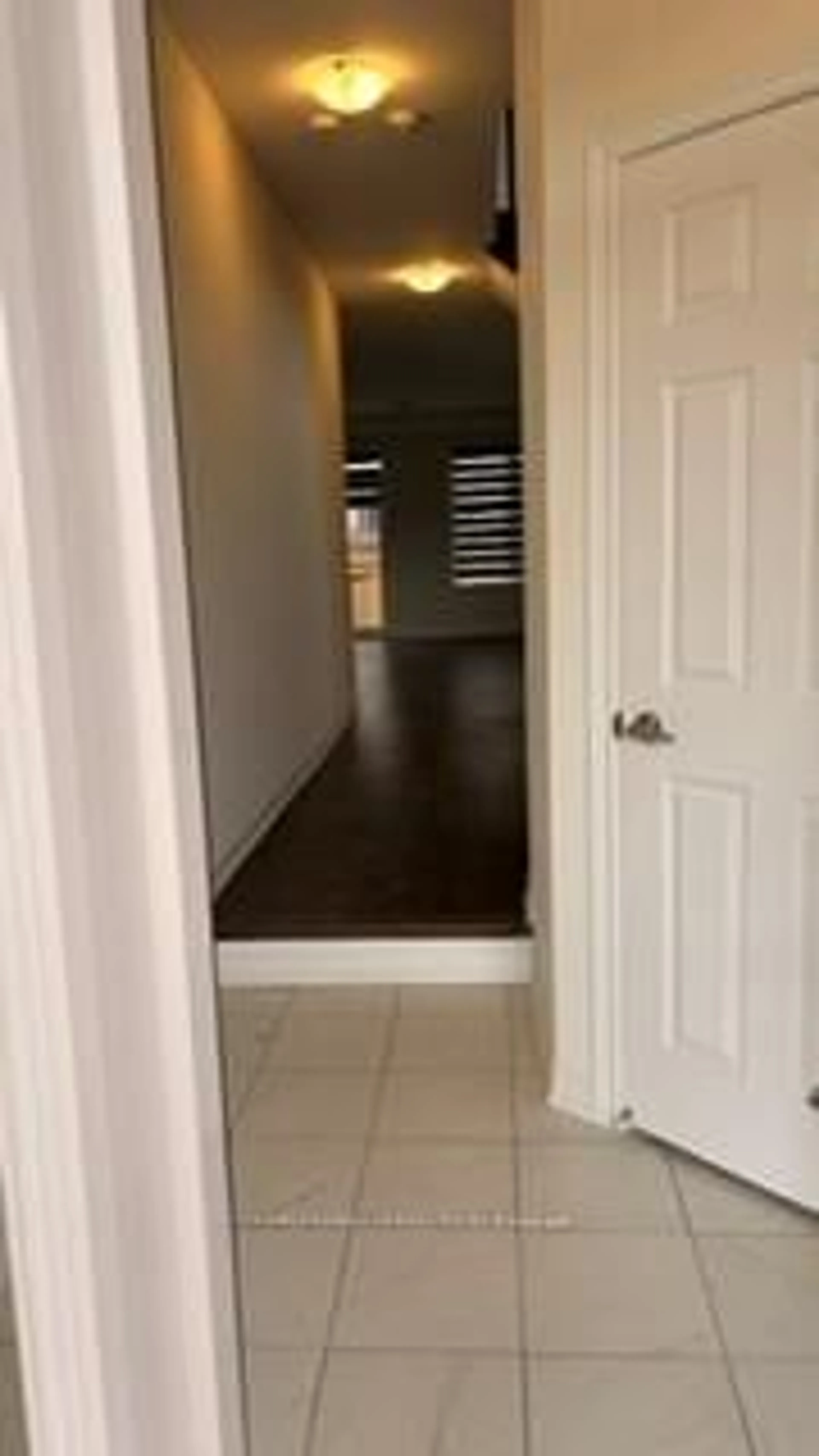 Indoor entryway for 68 Air Dancer Cres, Oshawa Ontario L1L 0V3