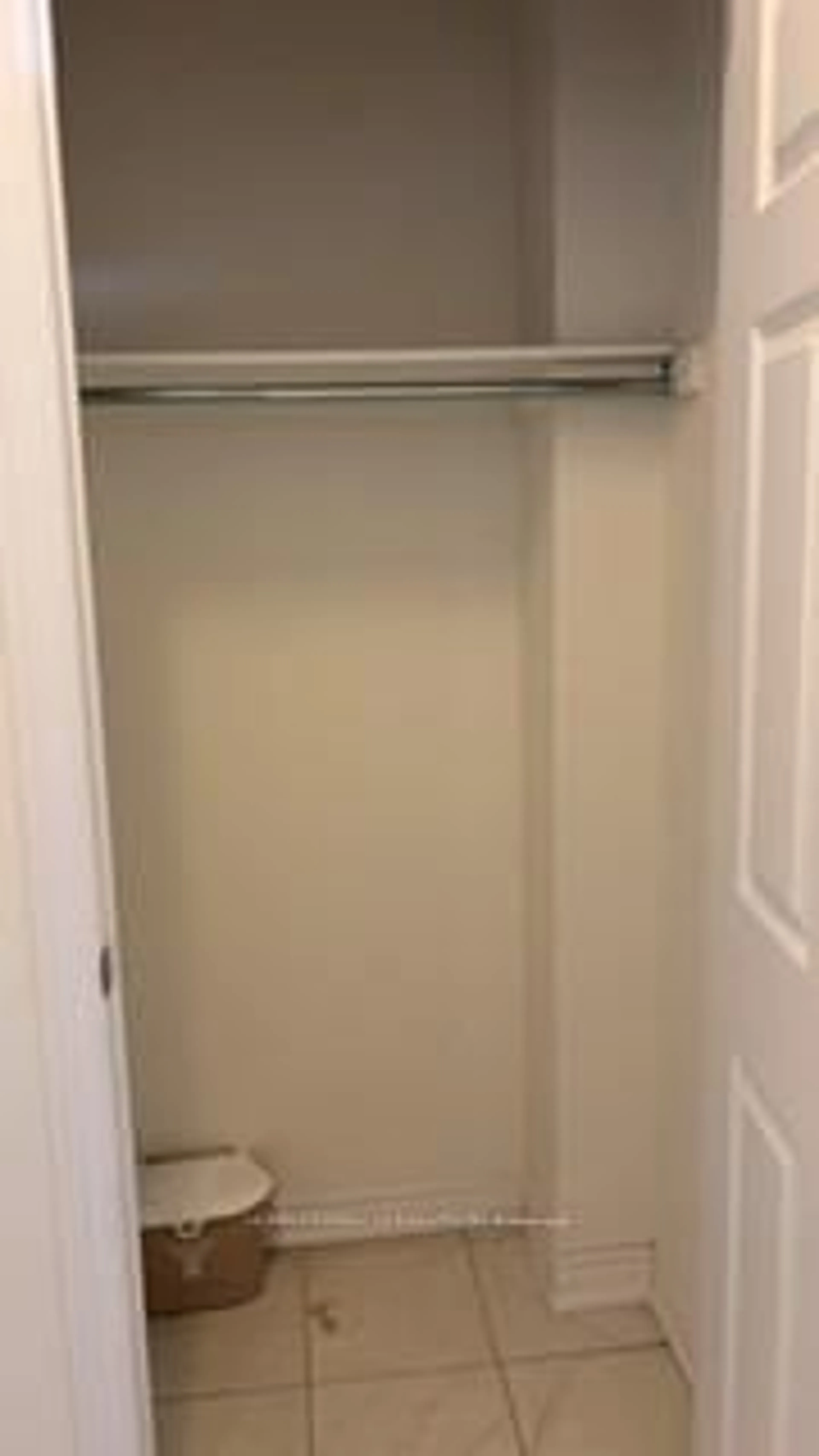 Storage room or clothes room or walk-in closet for 68 Air Dancer Cres, Oshawa Ontario L1L 0V3