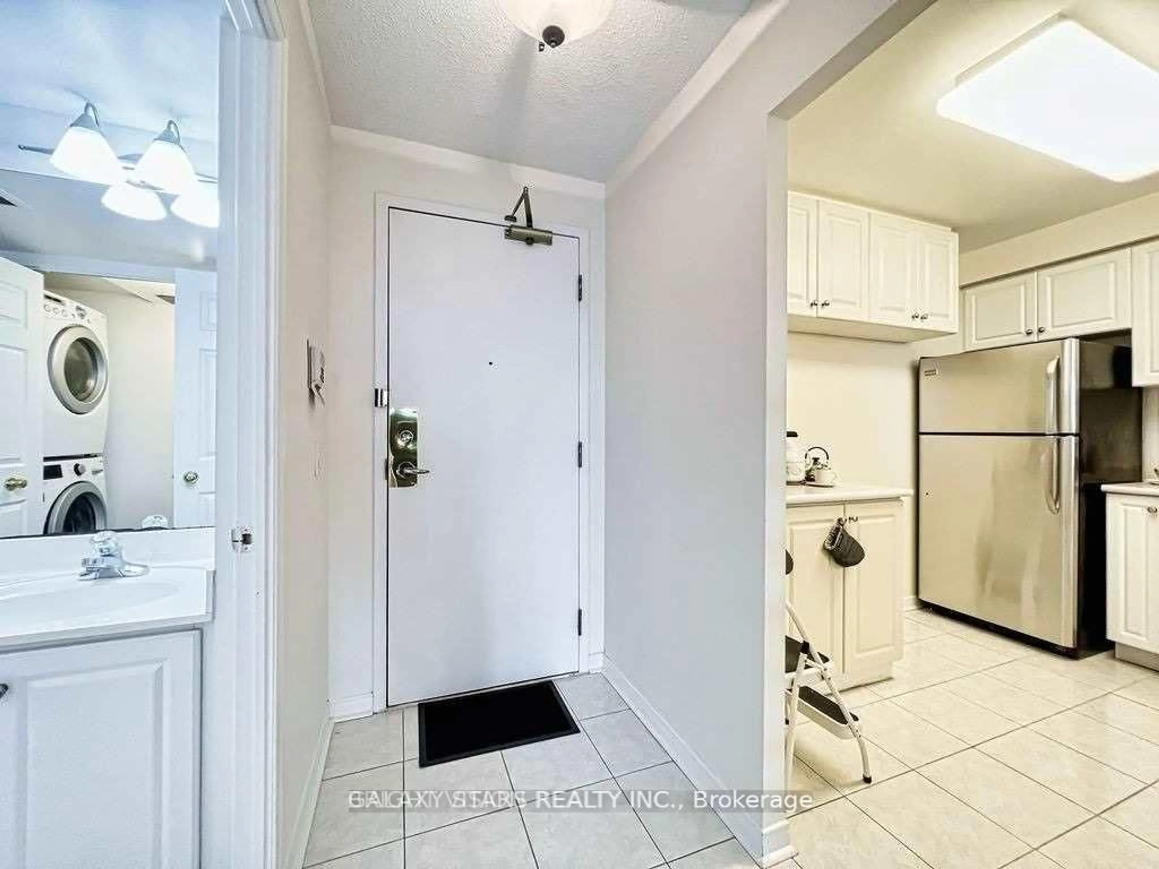 Indoor entryway for 5001 Finch Ave #1501, Toronto Ontario M1S 5J9