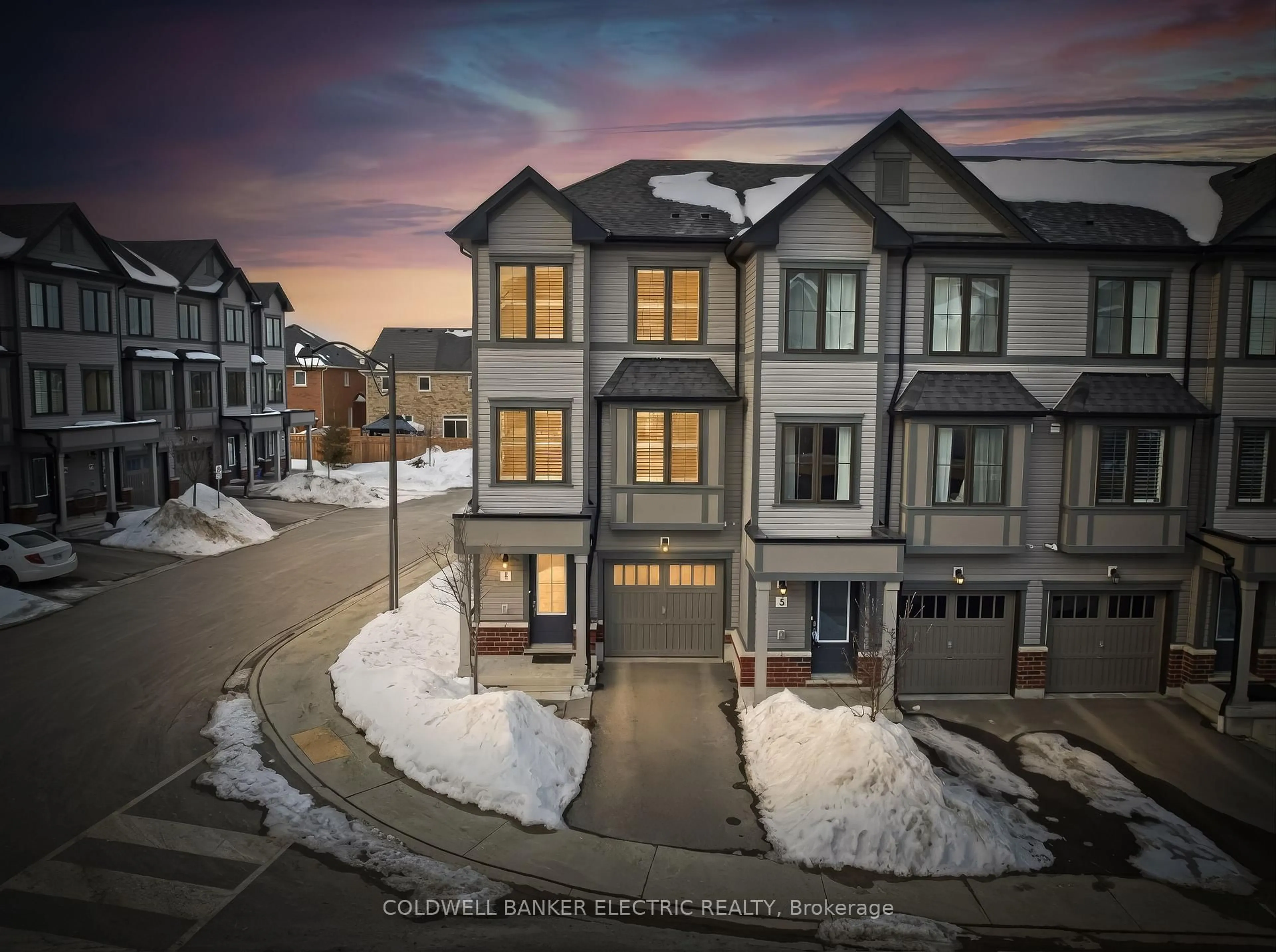 A pic from outside/outdoor area/front of a property/back of a property/a pic from drone, street for 1 Loana Lane, Clarington Ontario L1C 7G9