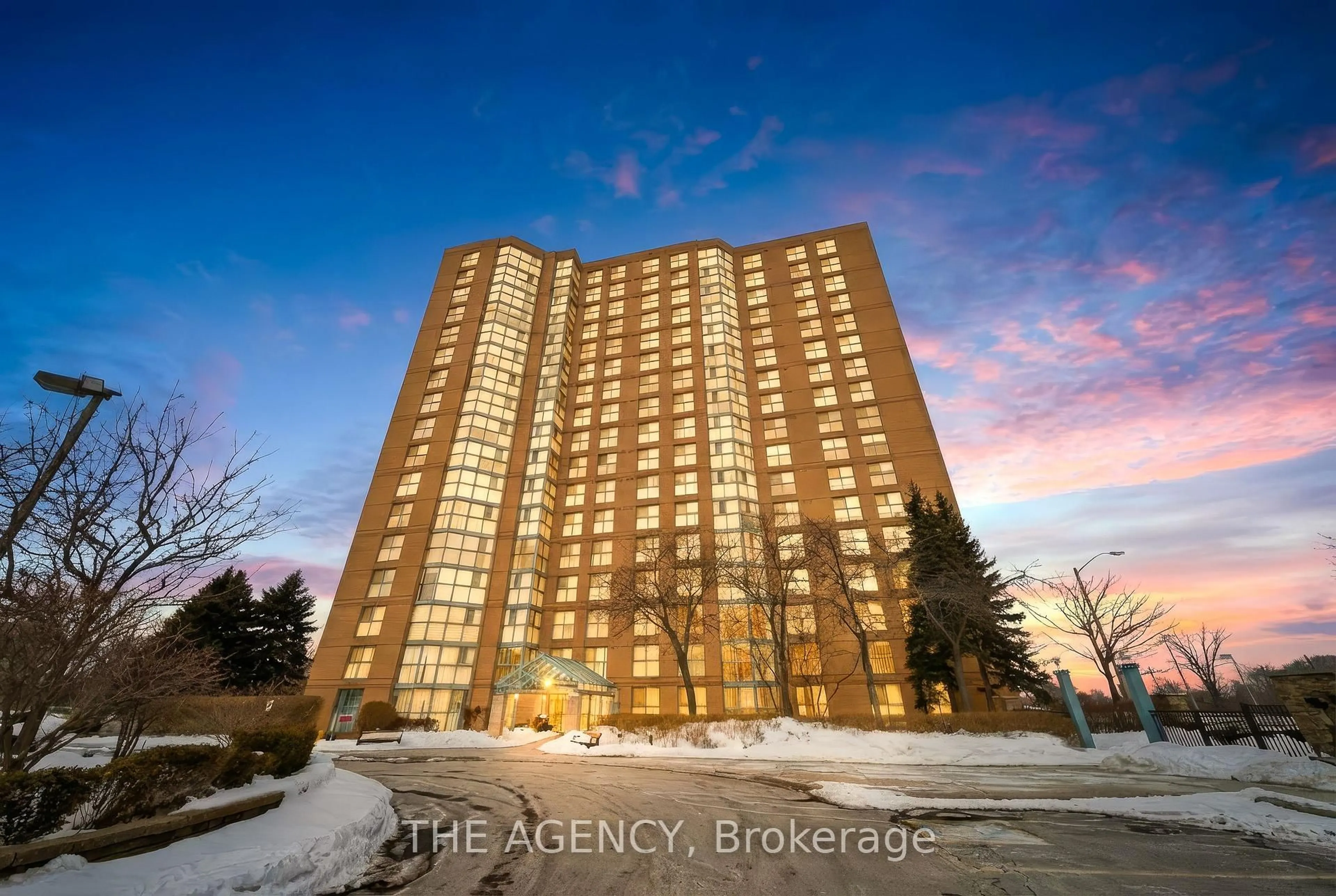 Indoor entryway for 90 Dale Ave #PH3, Toronto Ontario M1J 3N4