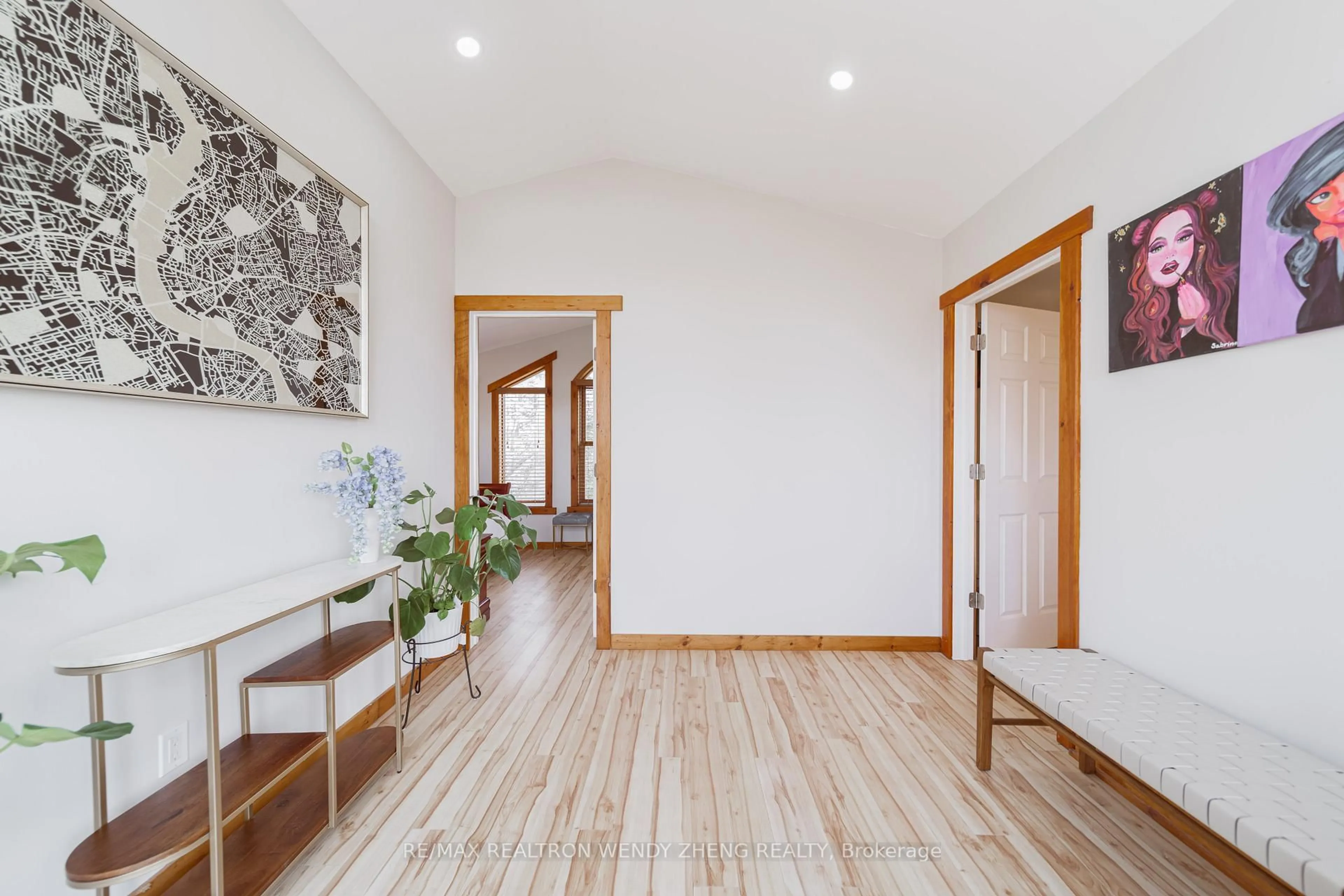 Indoor entryway for 236 Summit Dr, Scugog Ontario L0B 1E0