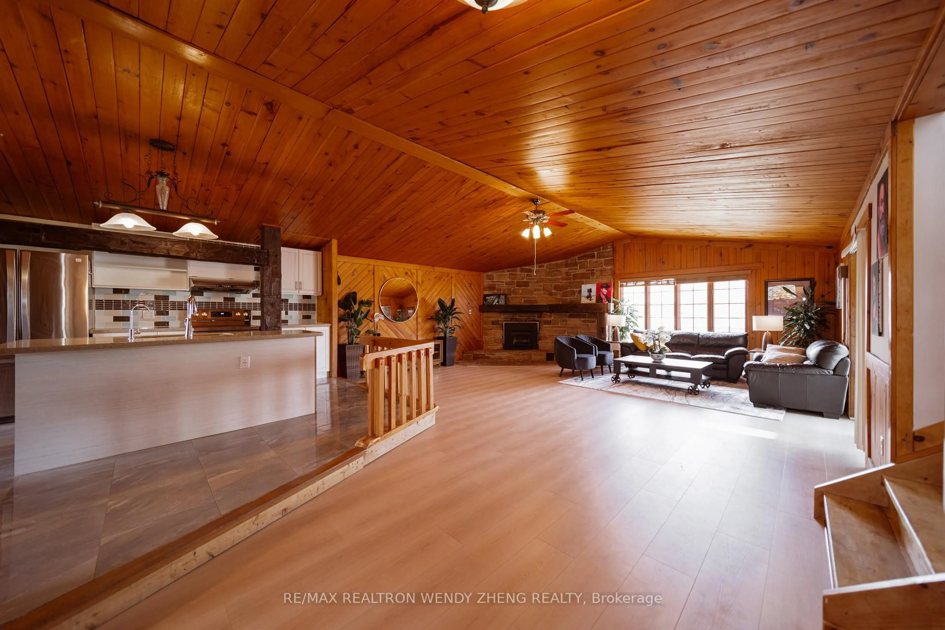 Unknown for 236 Summit Dr, Scugog Ontario L0B 1E0