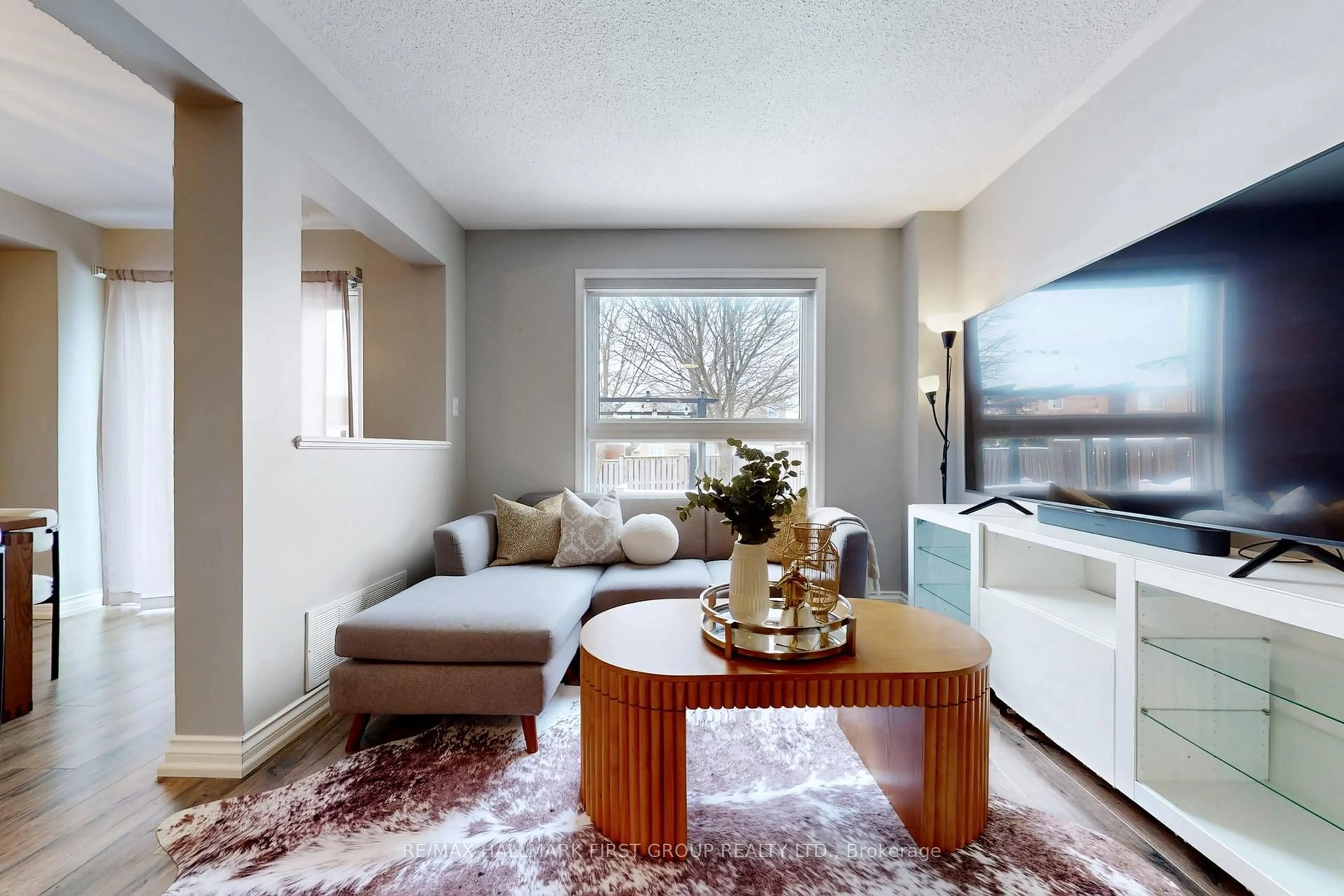 Living room with furniture, unknown for 164 Lady May Dr, Whitby Ontario L1R 3M4