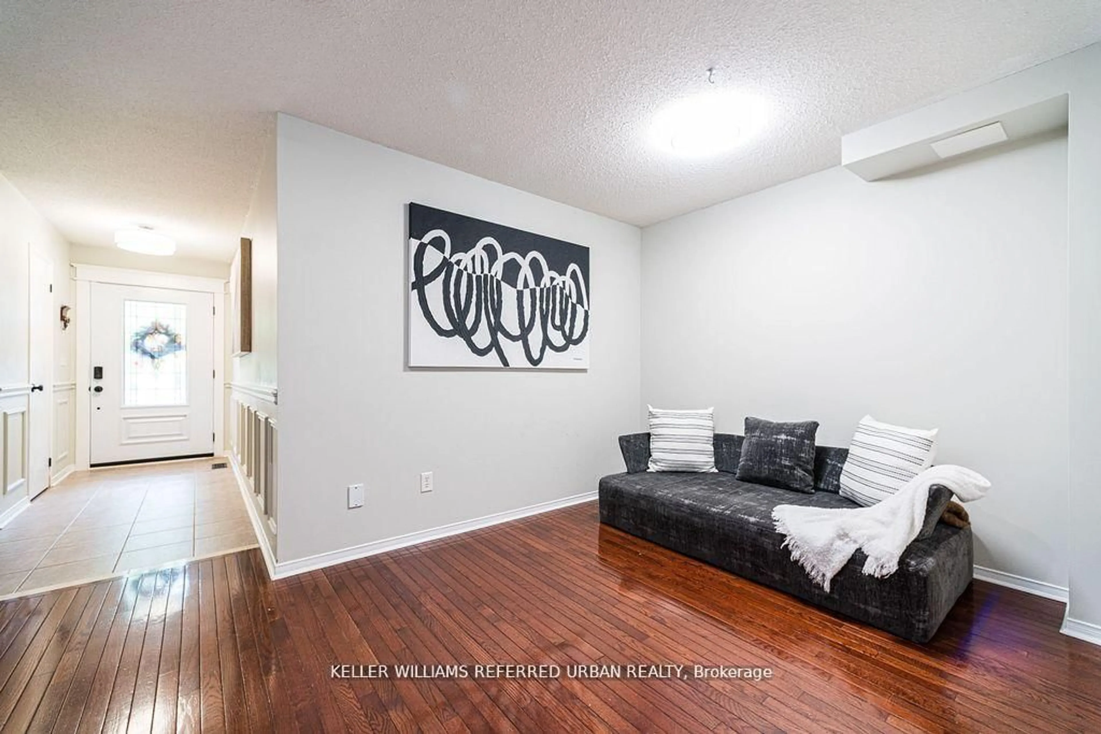 Living room with furniture, unknown for 16 Sprucedale Way #68, Whitby Ontario L1N 9T8