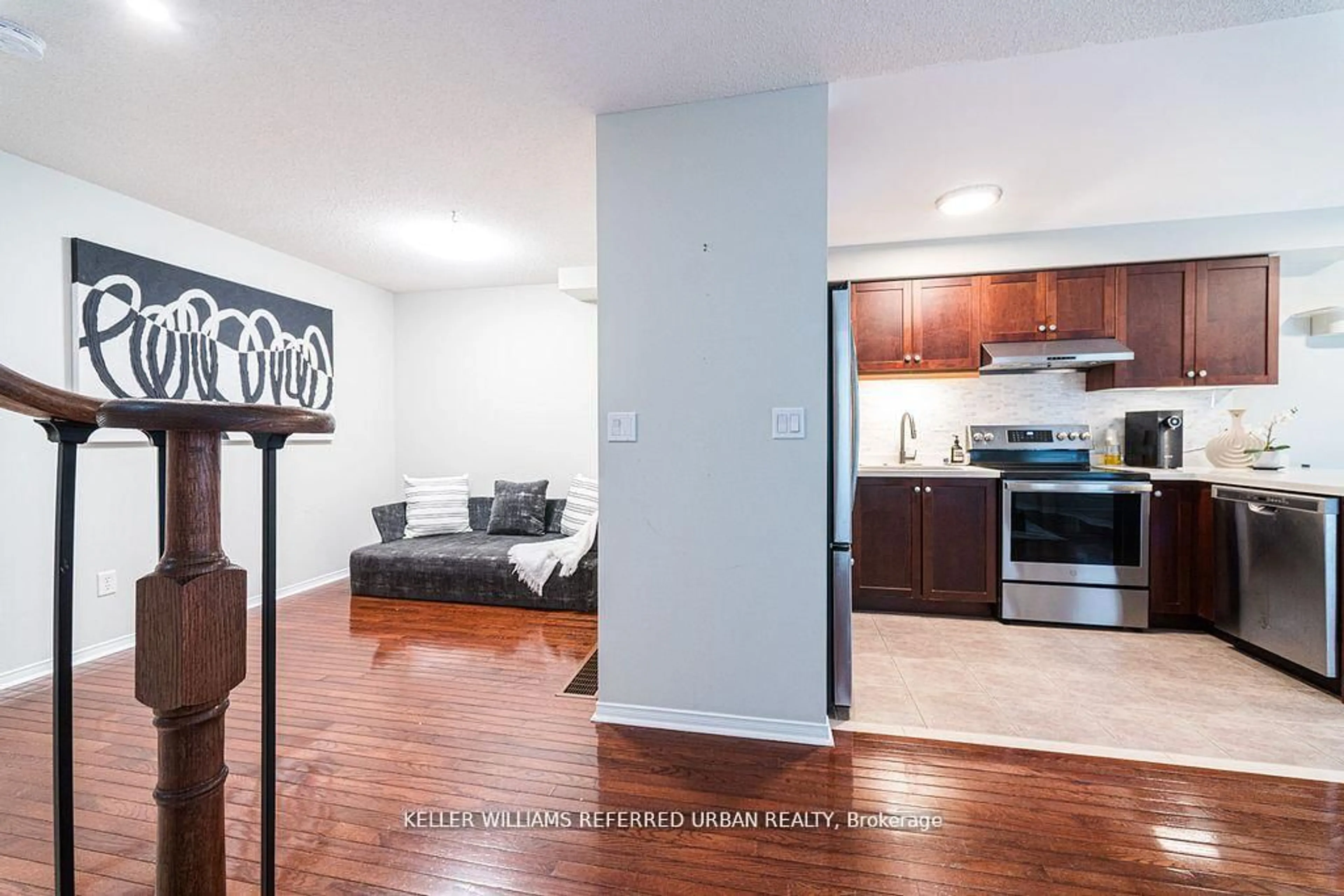 Unknown for 16 Sprucedale Way #68, Whitby Ontario L1N 9T8