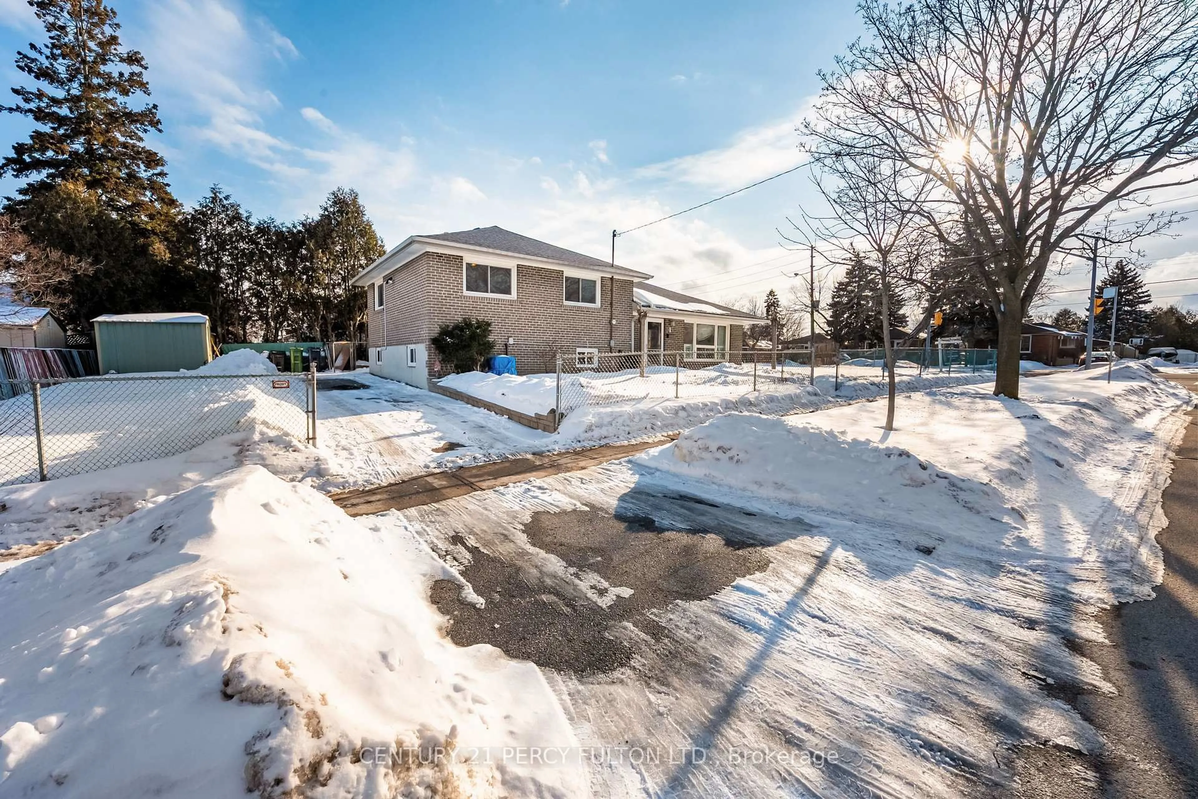 Unknown for 1 Marcella St, Toronto Ontario M1G 1K7