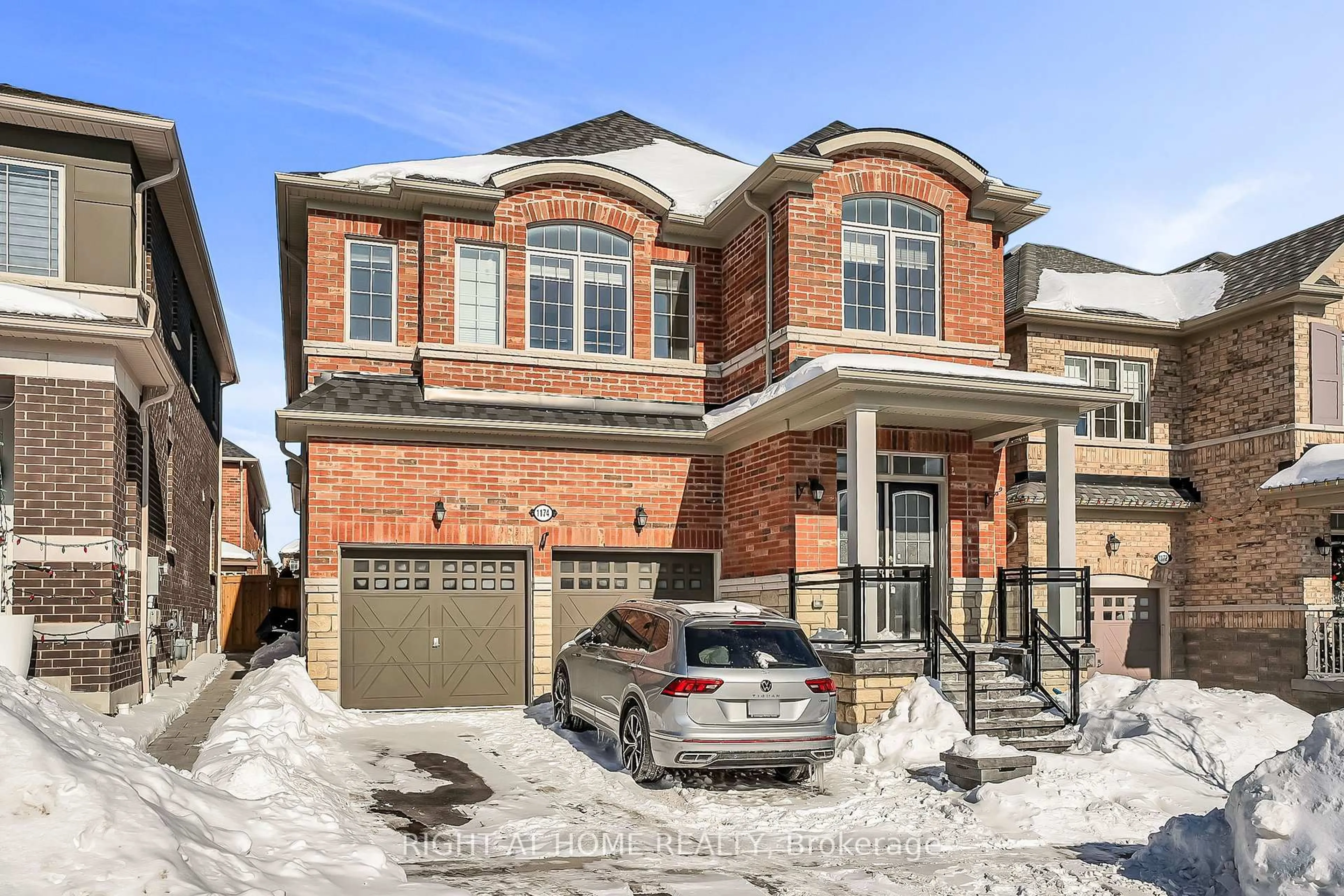 Home with brick exterior material, street for 1174 Sepia Sq, Pickering Ontario L1X 0H1