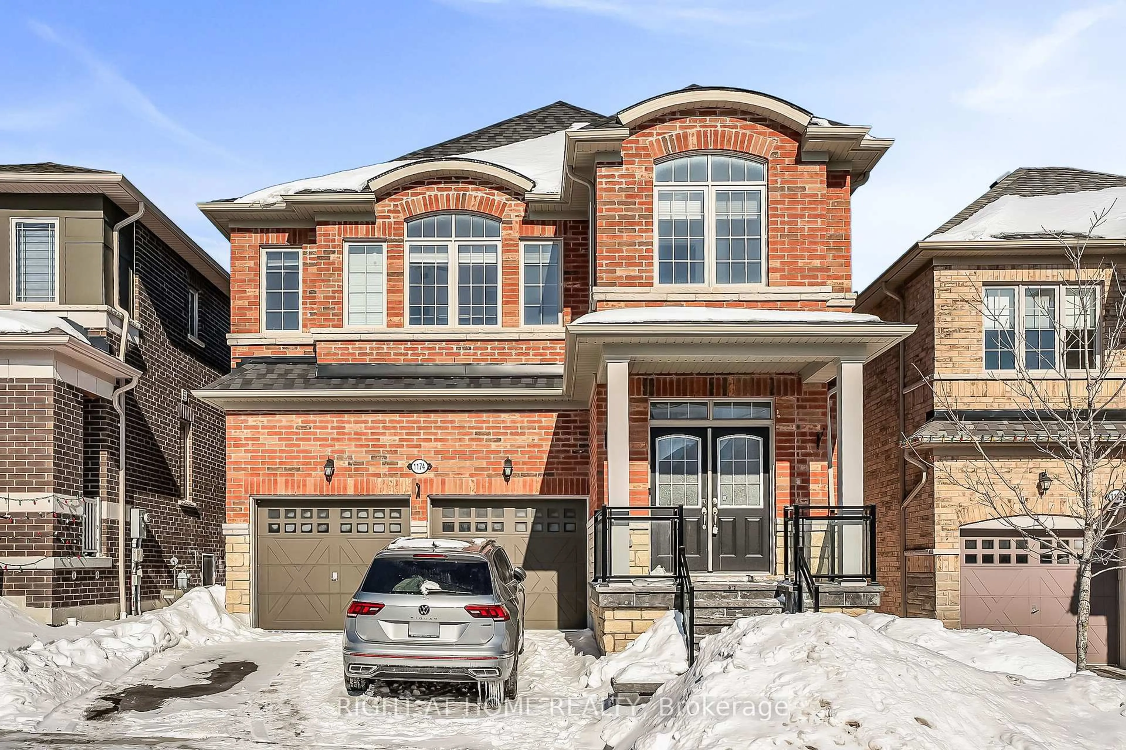 Home with brick exterior material, street for 1174 Sepia Sq, Pickering Ontario L1X 0H1