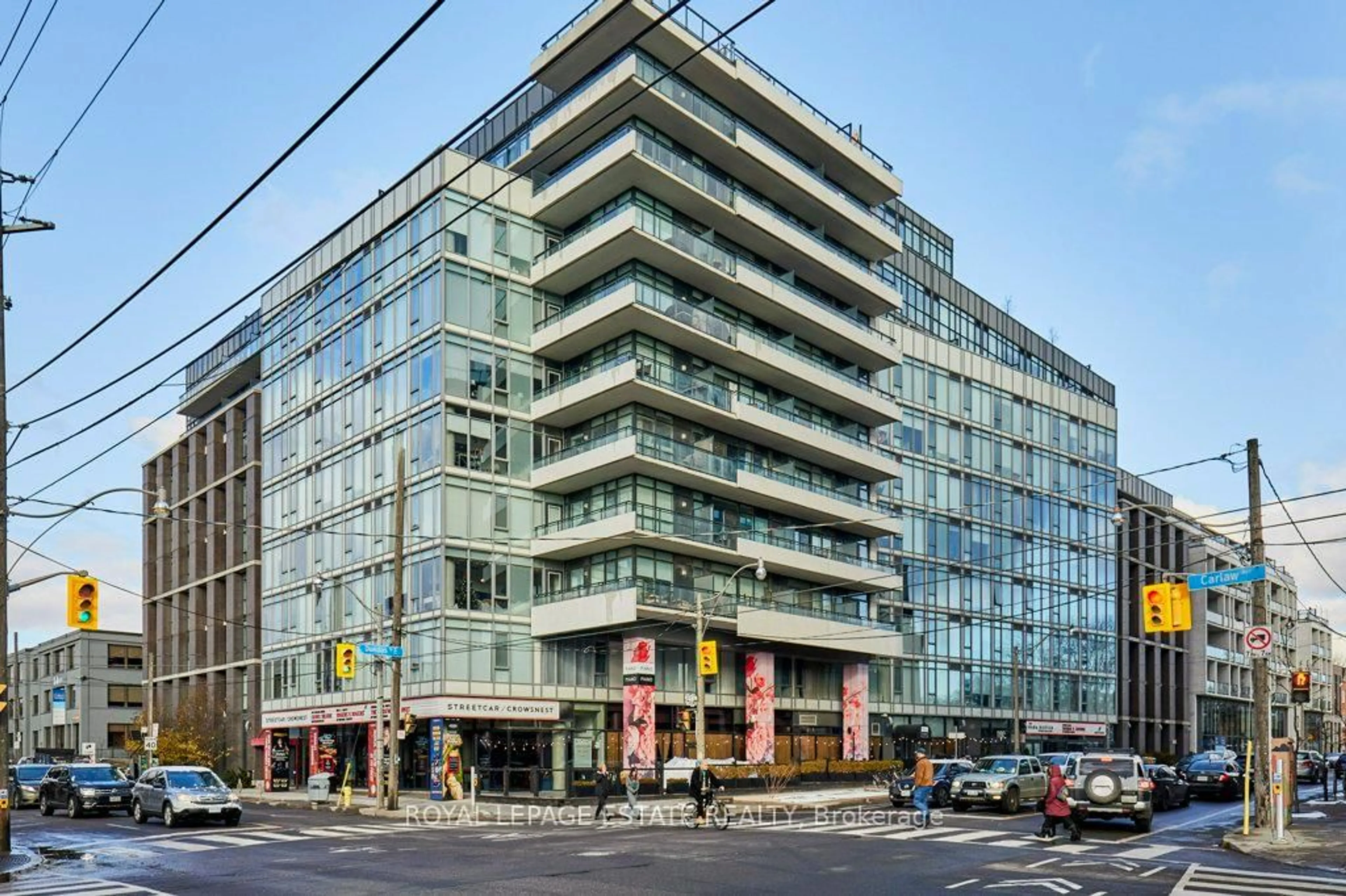 Indoor foyer for 1190 Dundas St #525, Toronto Ontario M4M 0C5